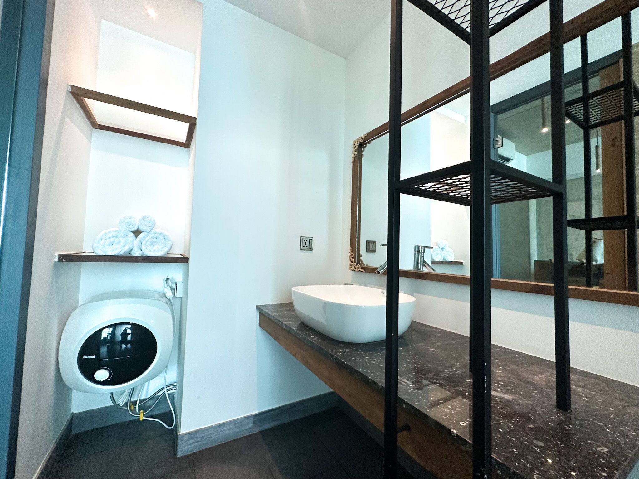 Royal Palace Suites Hotel by Caerus