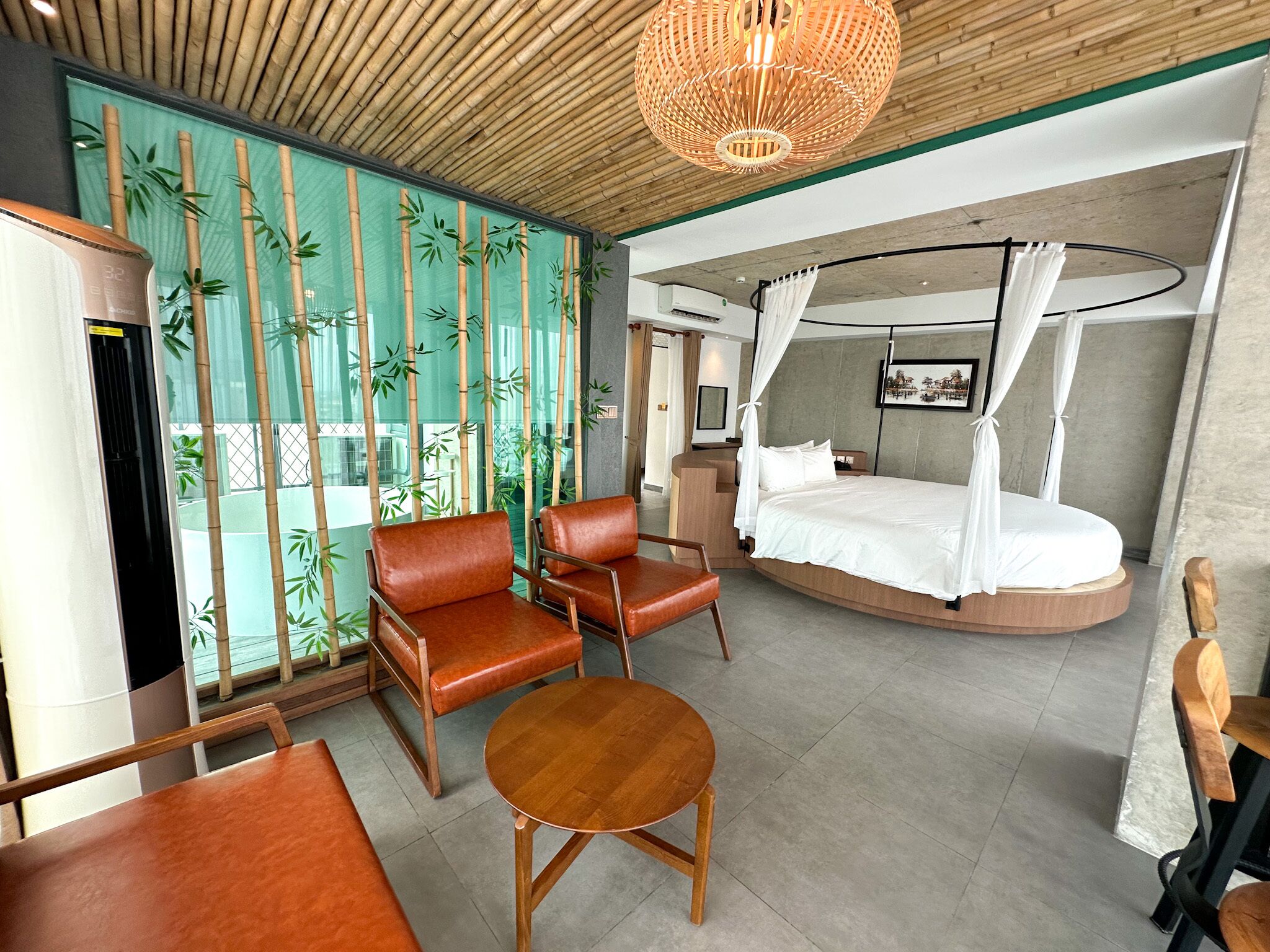 Royal Palace Suites Hotel by Caerus