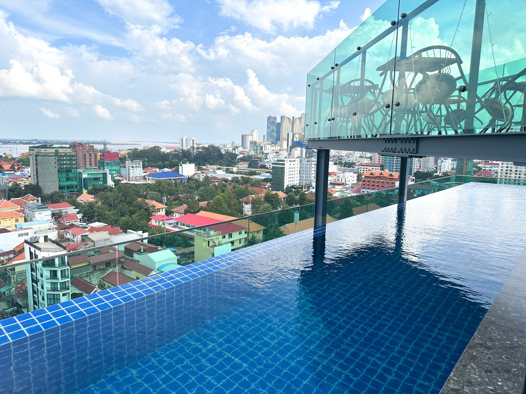 Royal Palace Suites Hotel by Caerus