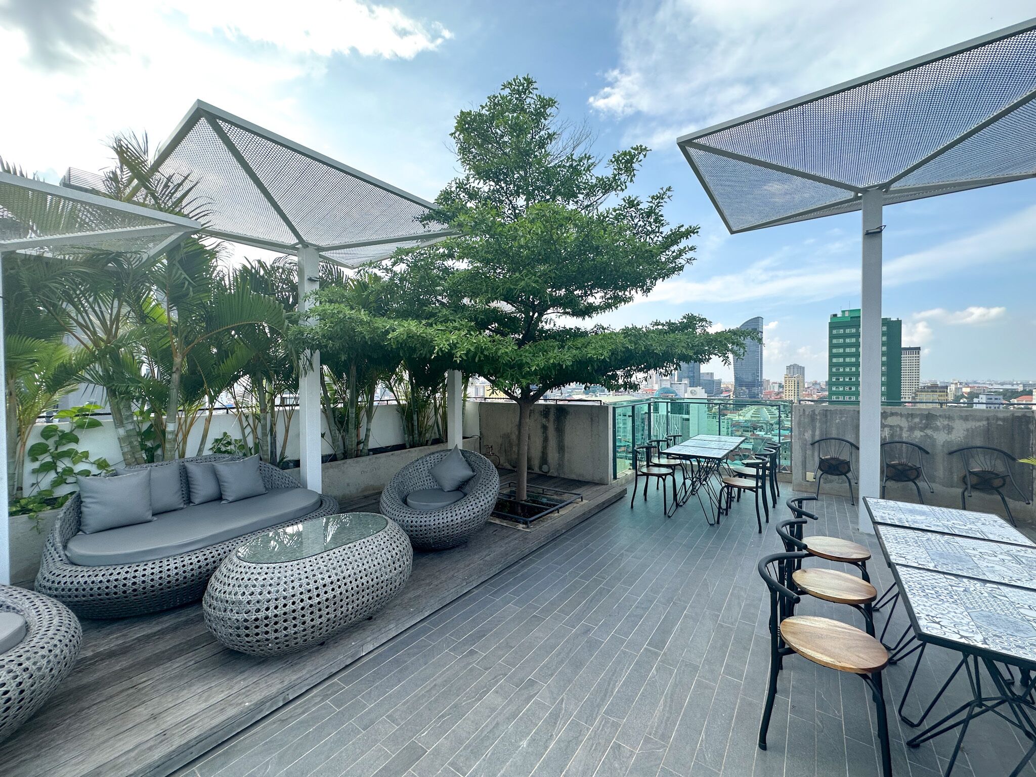 Royal Palace Suites Hotel by Caerus
