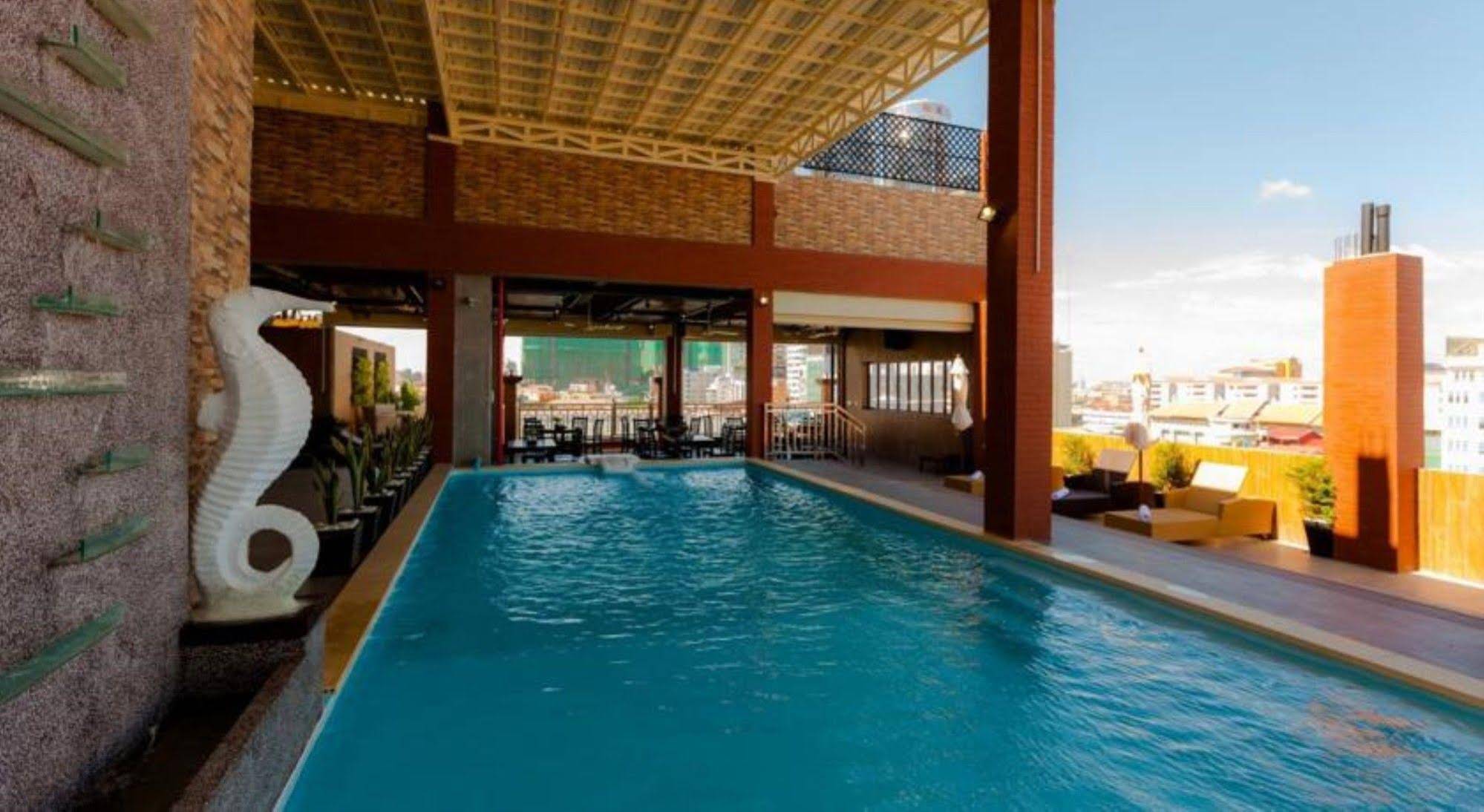 Seventh Heaven Hotel & High Bar