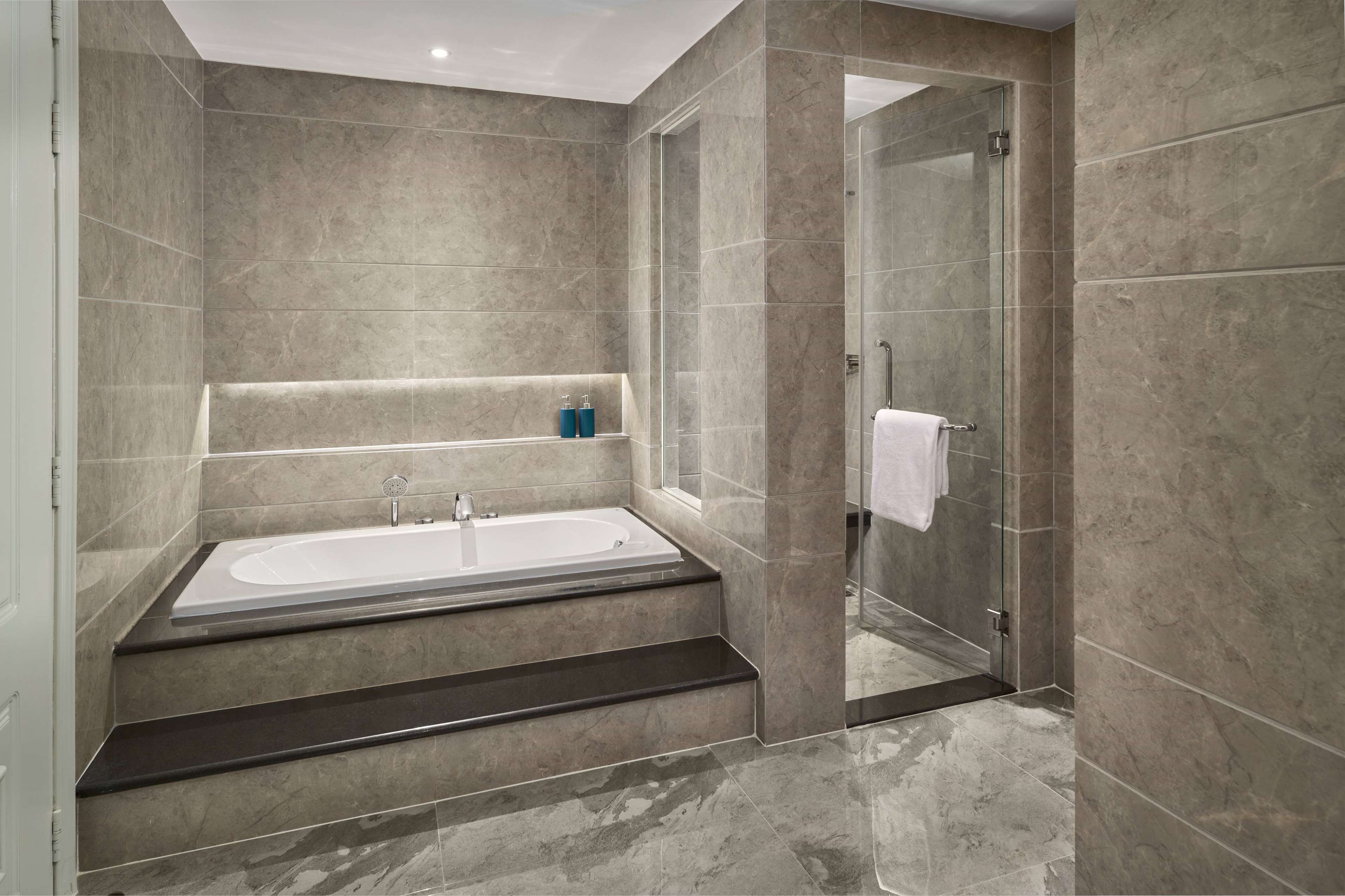 Wyndham Grand Phnom Penh Capital