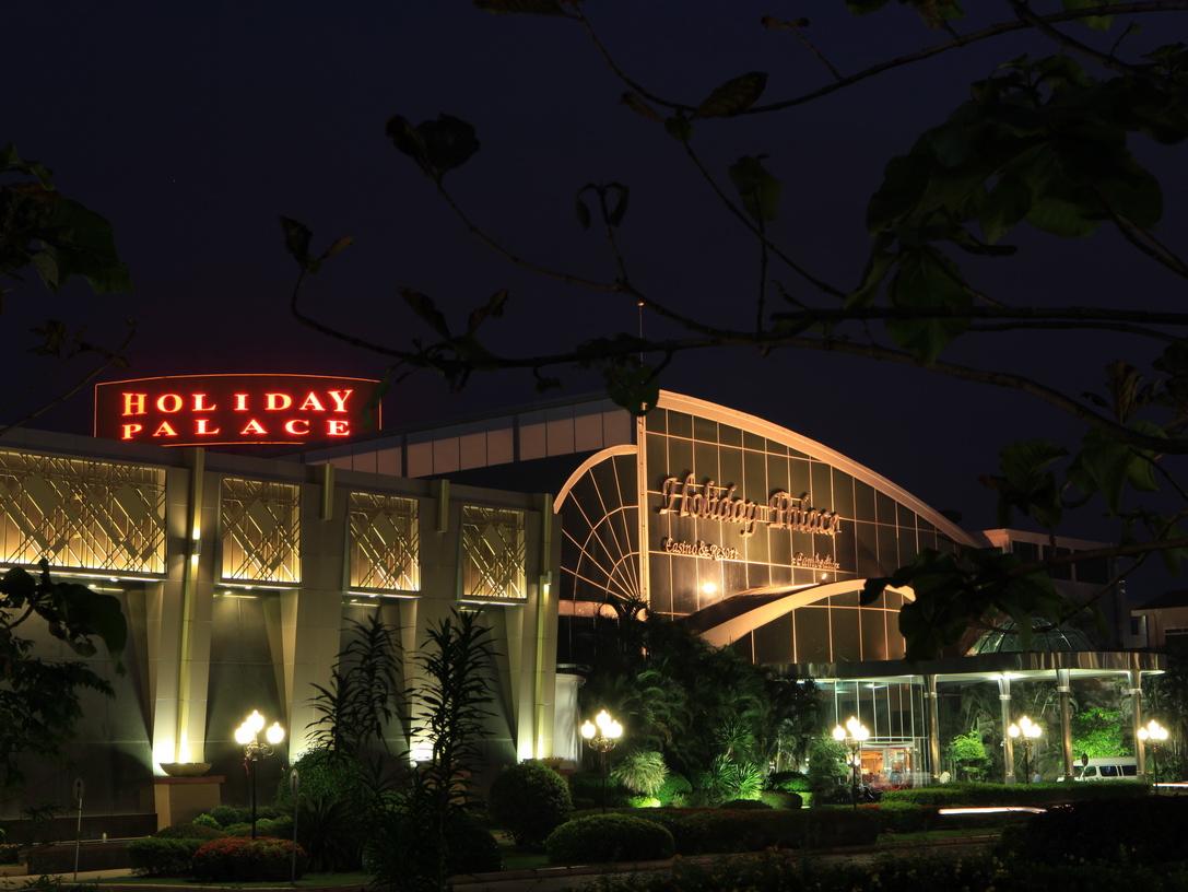 Holiday Palace Resort & Casino