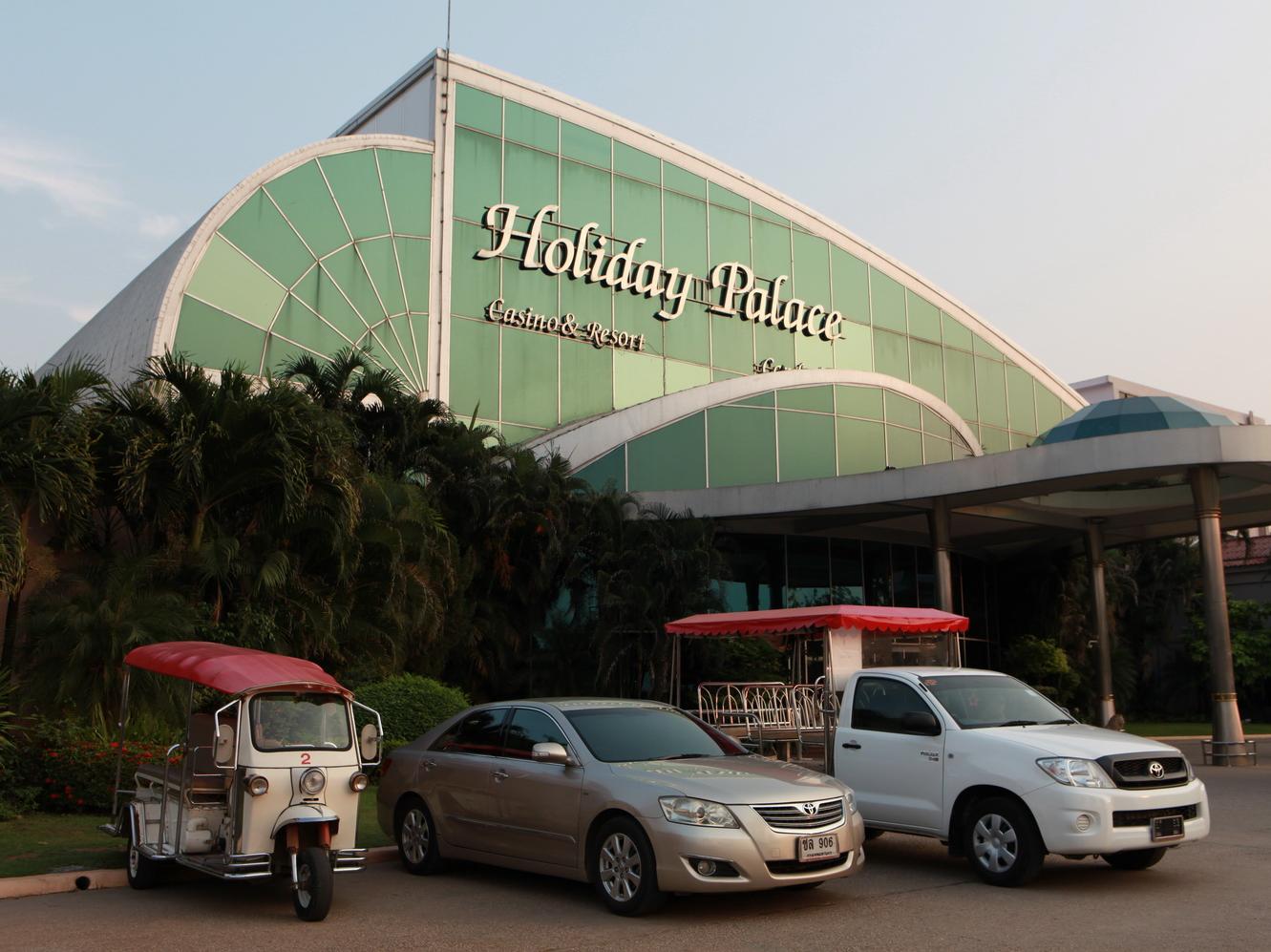 Holiday Palace Resort & Casino