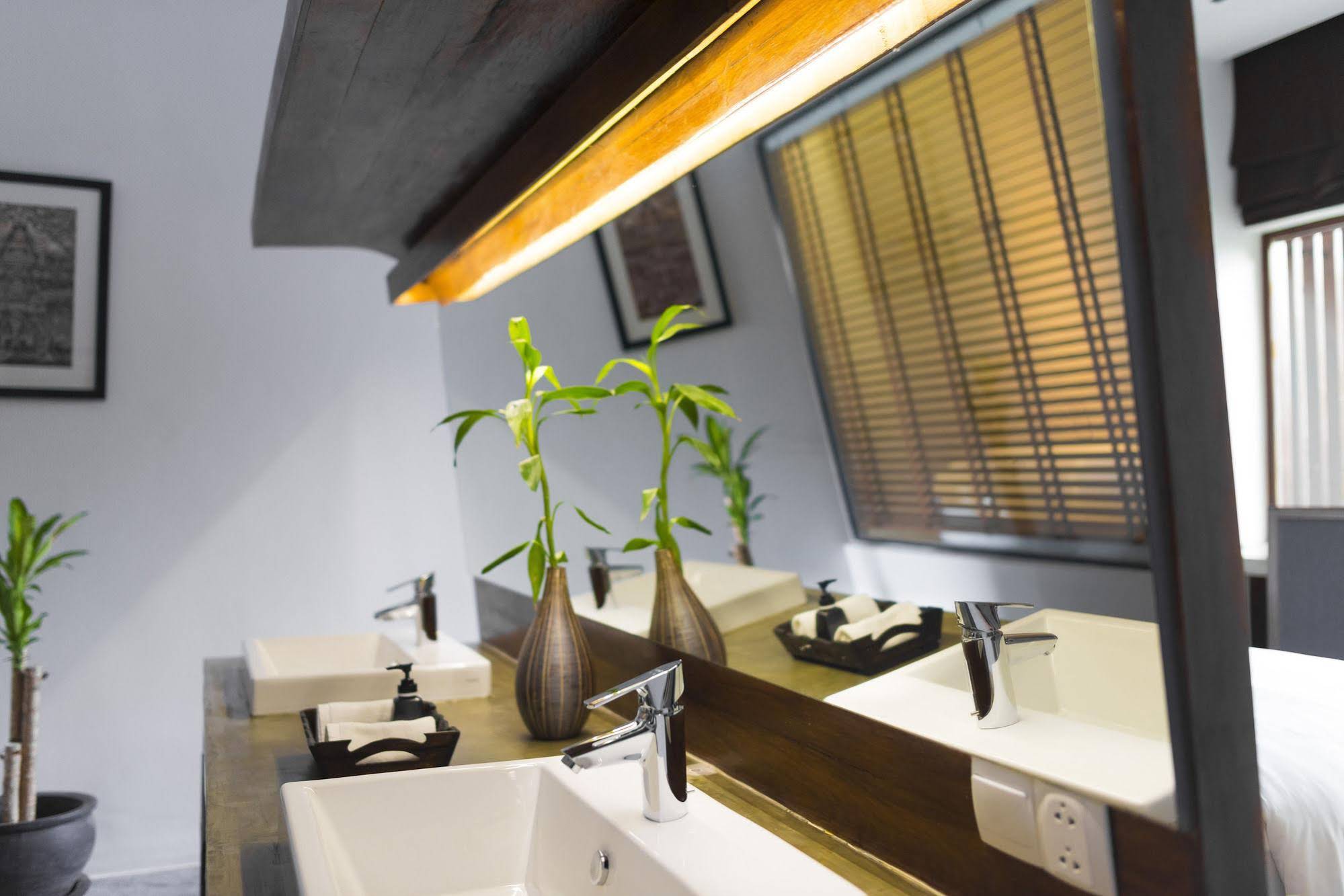 Chronicle Residence & Spa Chronicle Residence & Spa