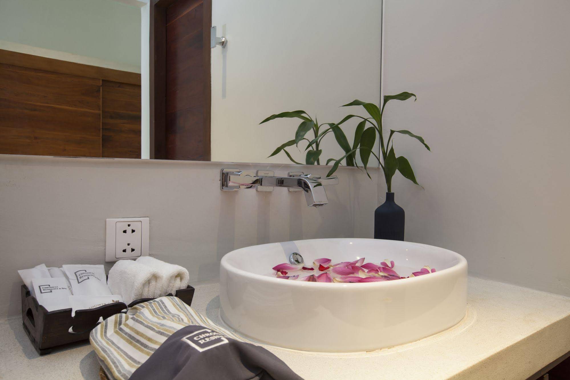 Chronicle Residence & Spa Chronicle Residence & Spa