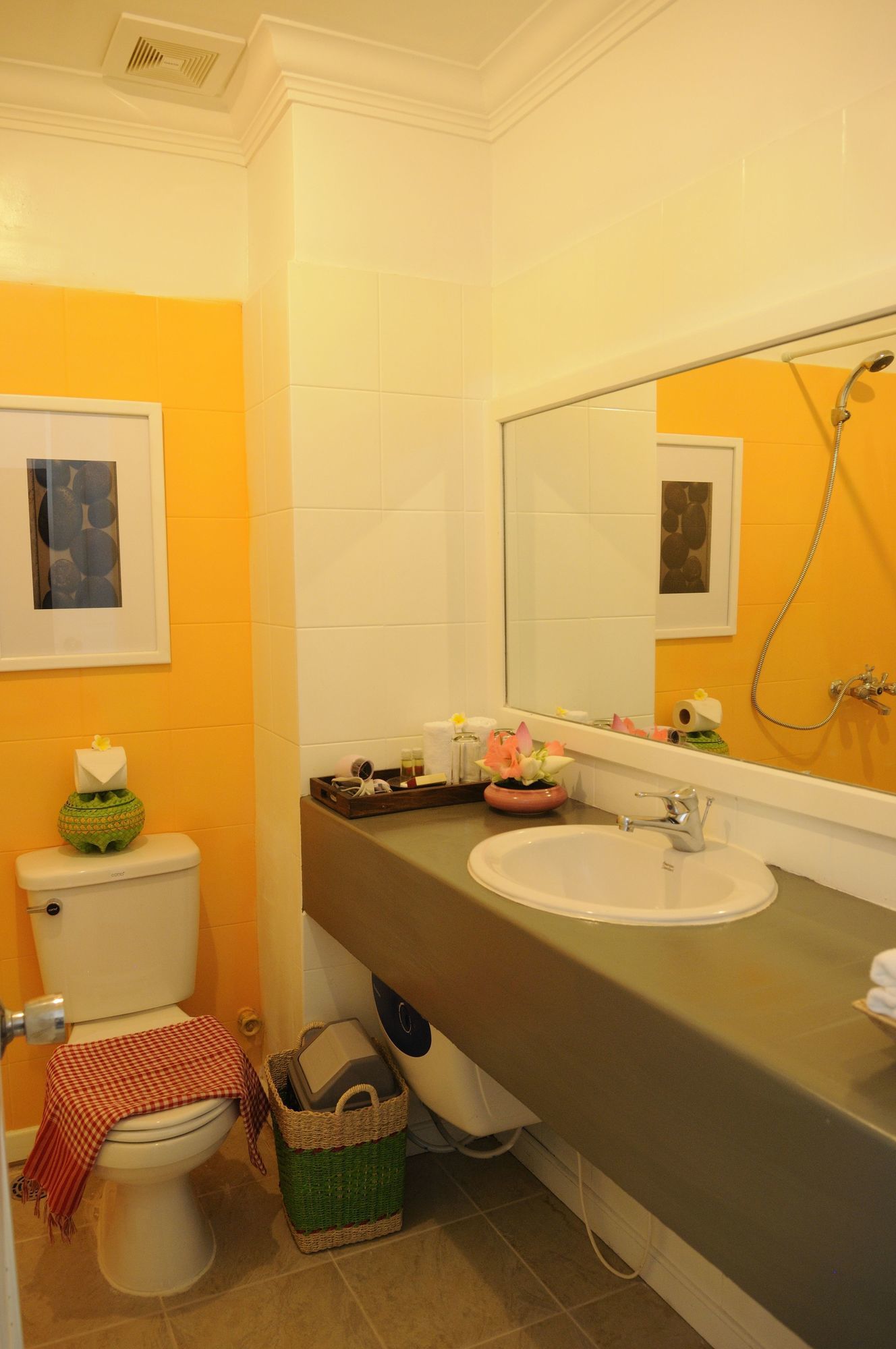Frangipani Villa Hotel II