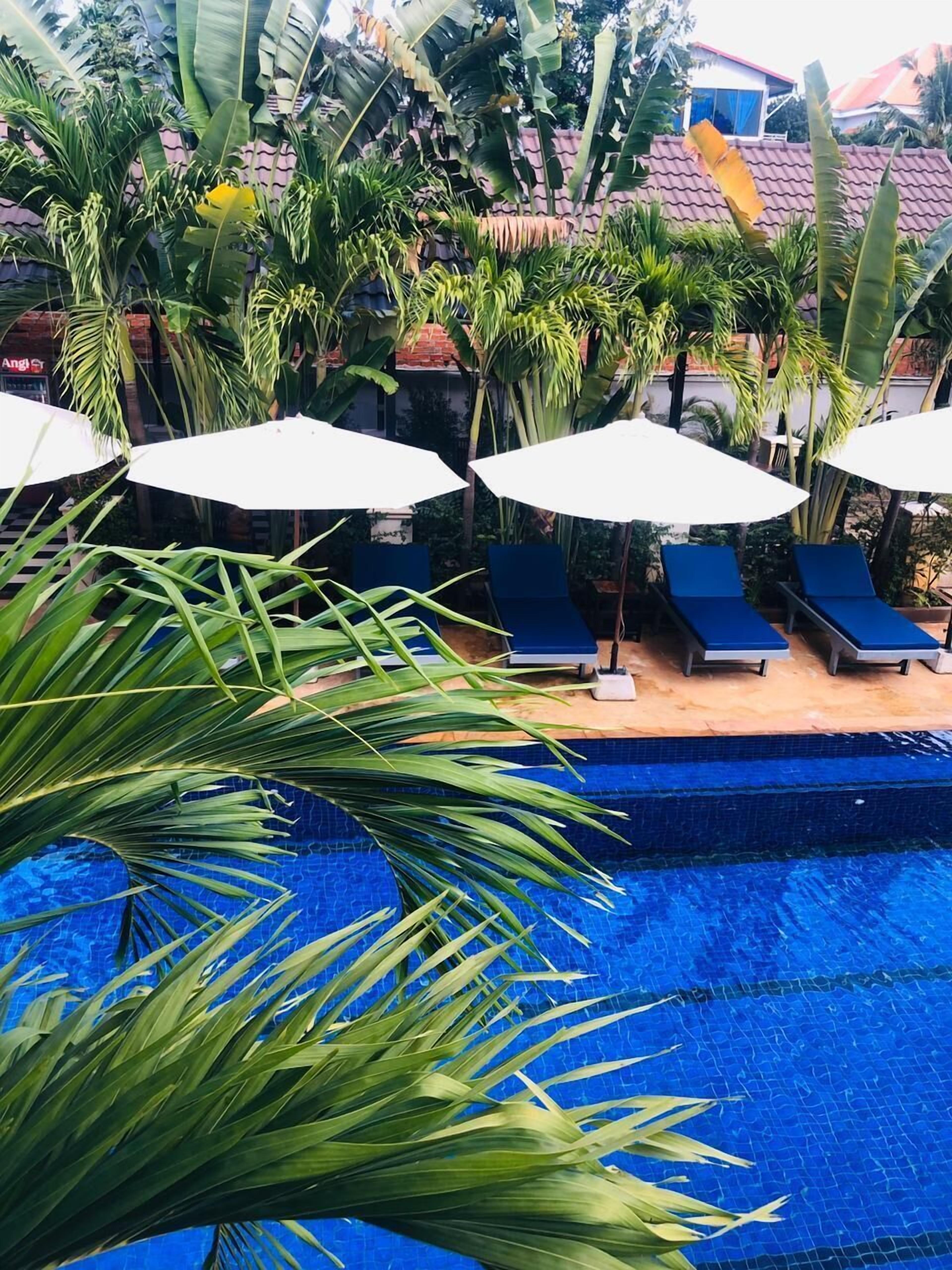 Isirafu Hotel & Residence