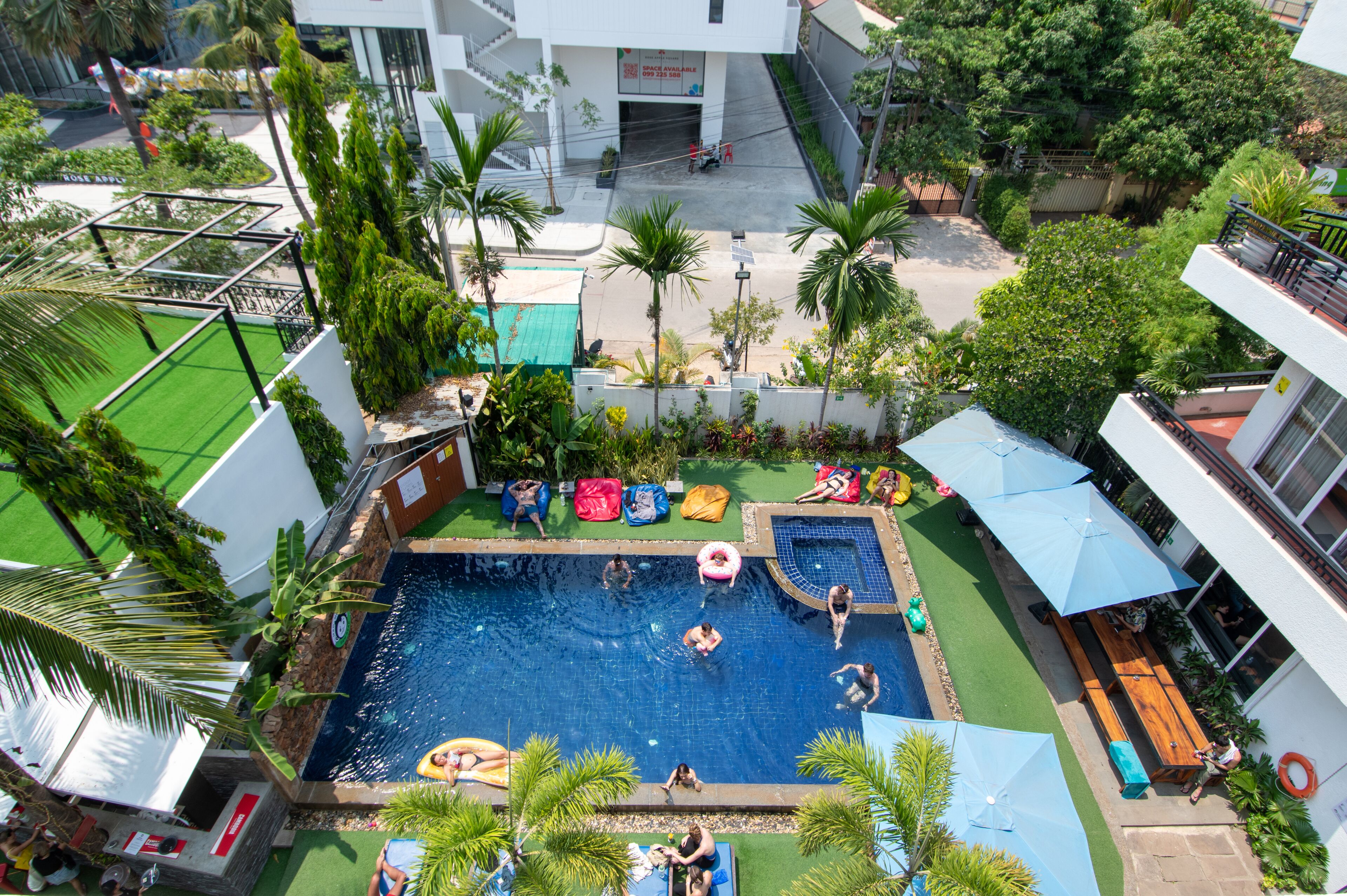 Mad Monkey Hostel Siem Reap