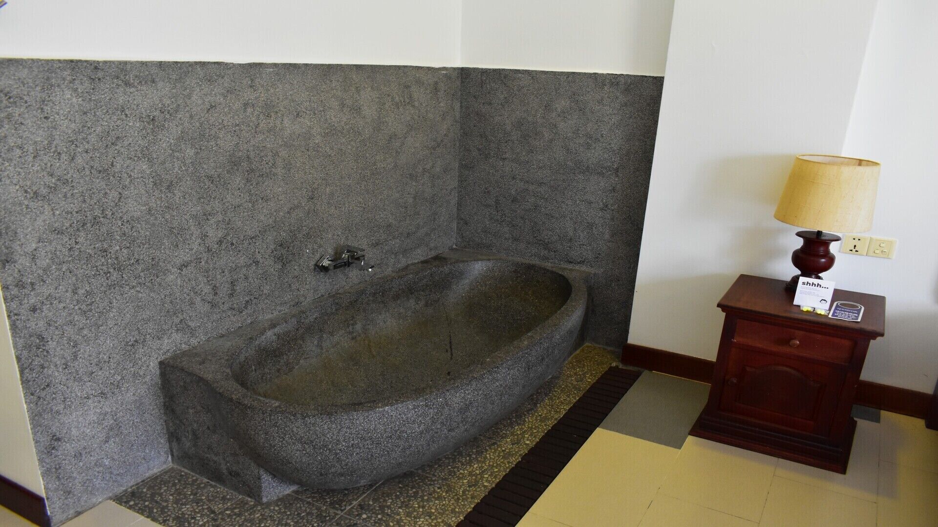 Mad Monkey Hostel Siem Reap