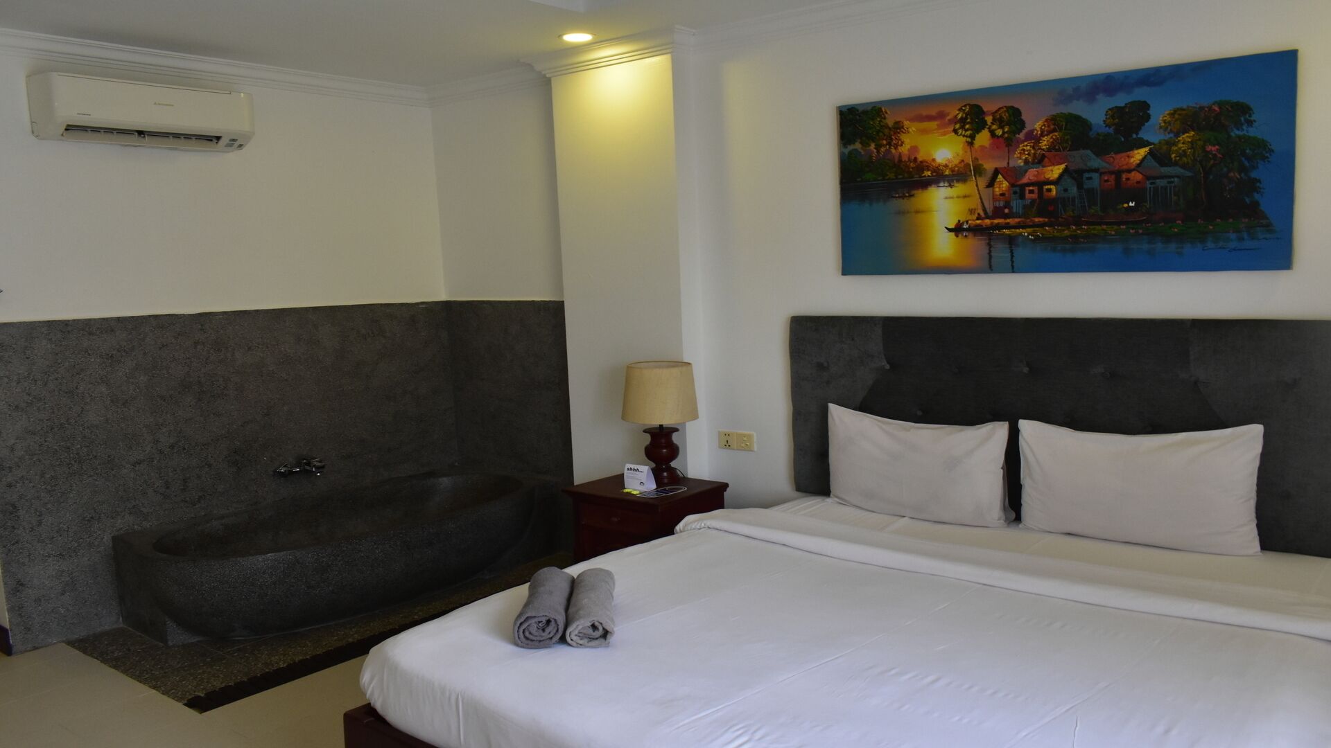 Mad Monkey Hostel Siem Reap