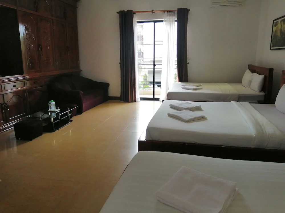 Nuon Oudom Angkor Boutique