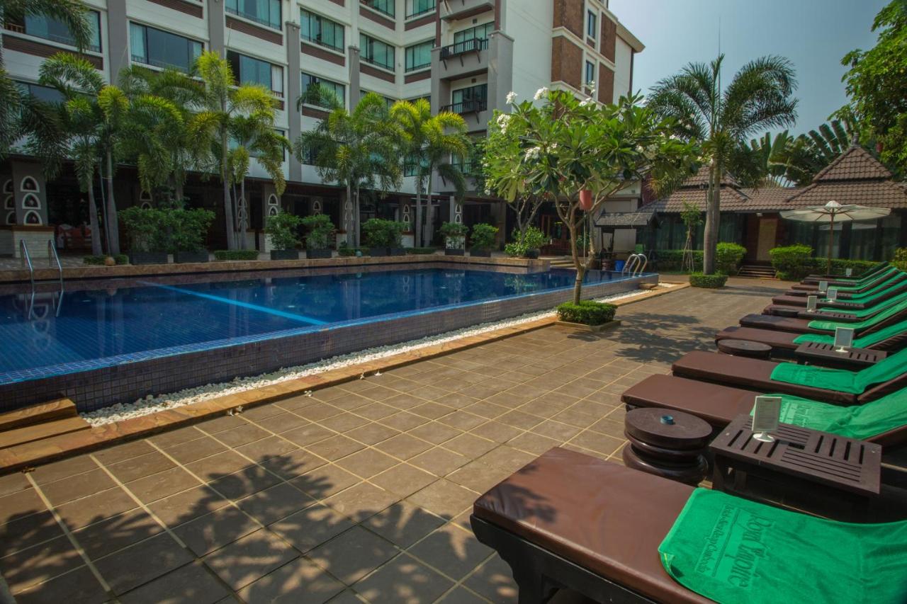 Royal Empire Hotel