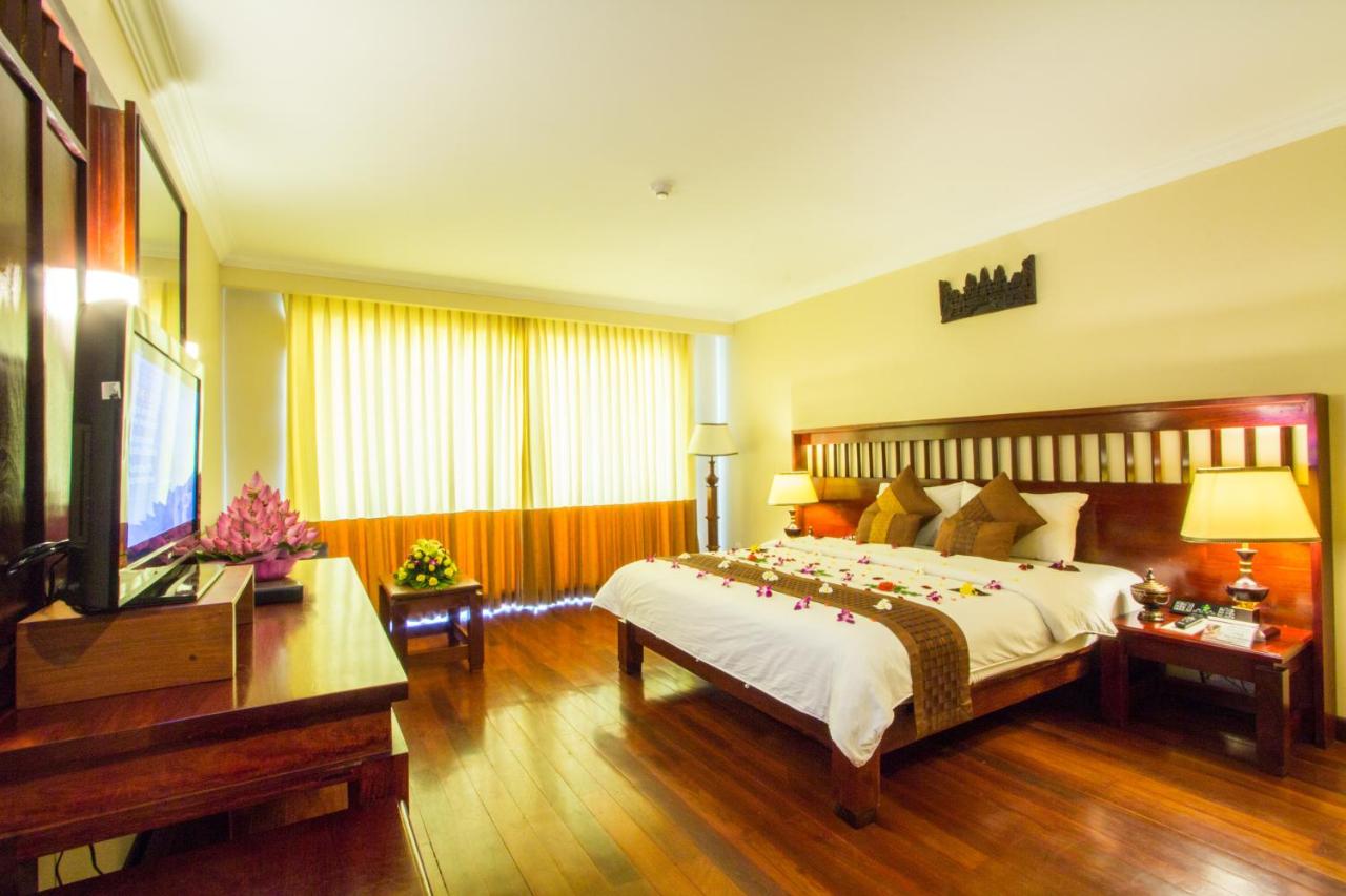 Royal Empire Hotel