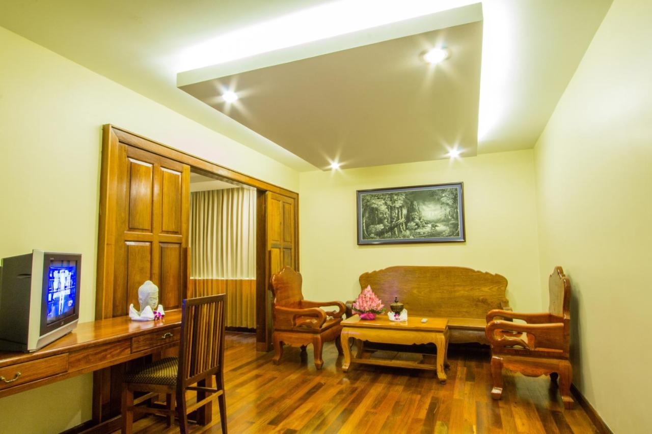 Royal Empire Hotel