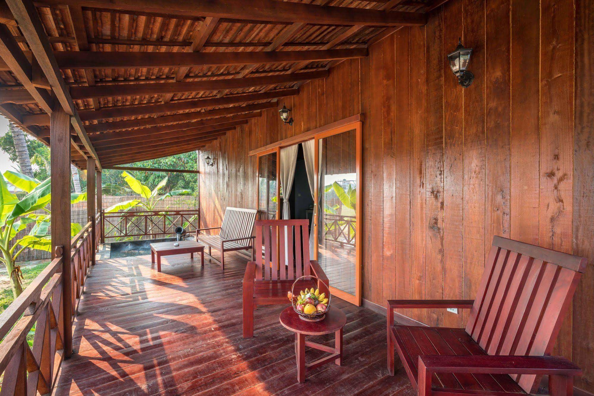 Tan Sour Resort