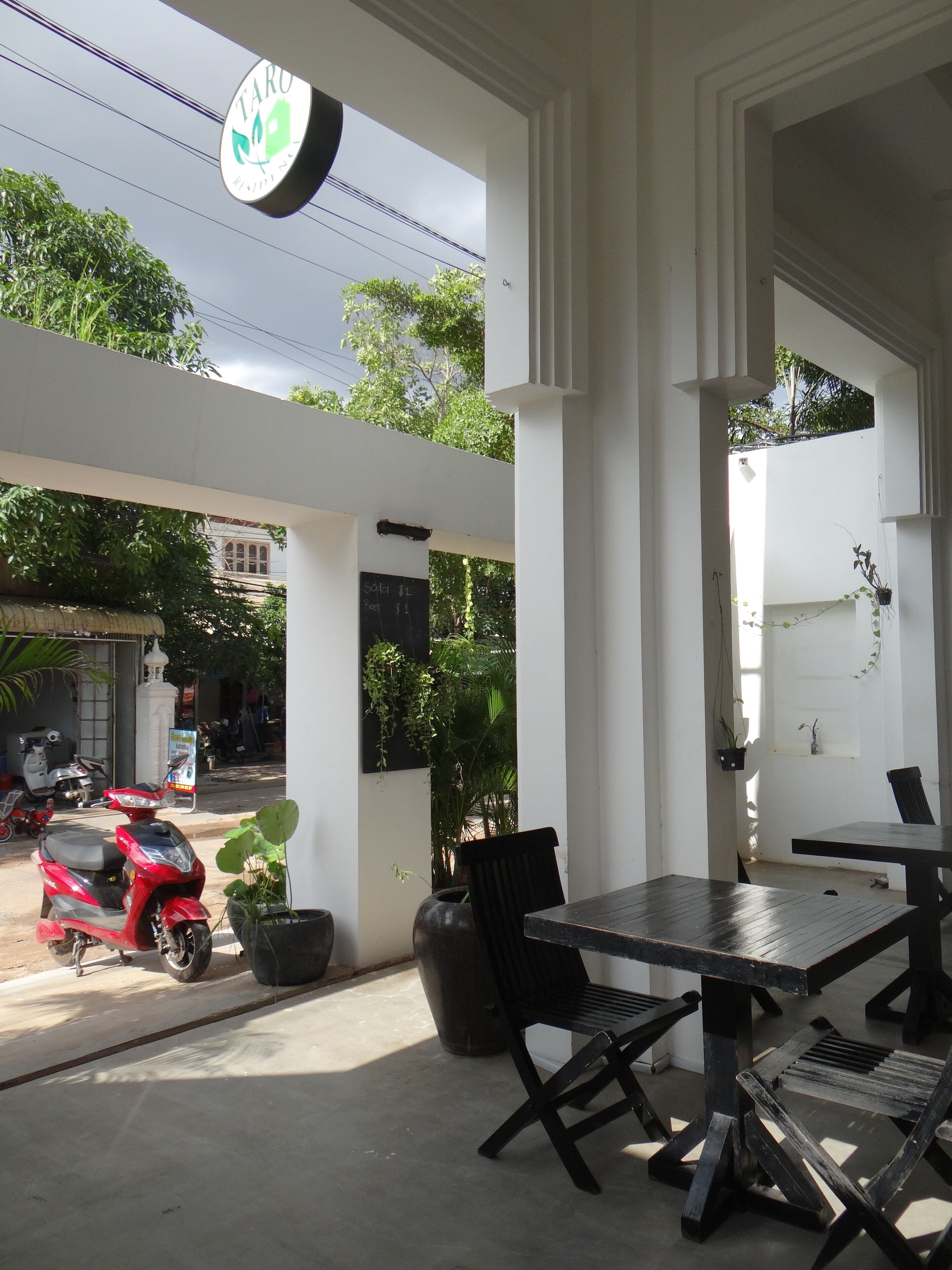 Taro Residence