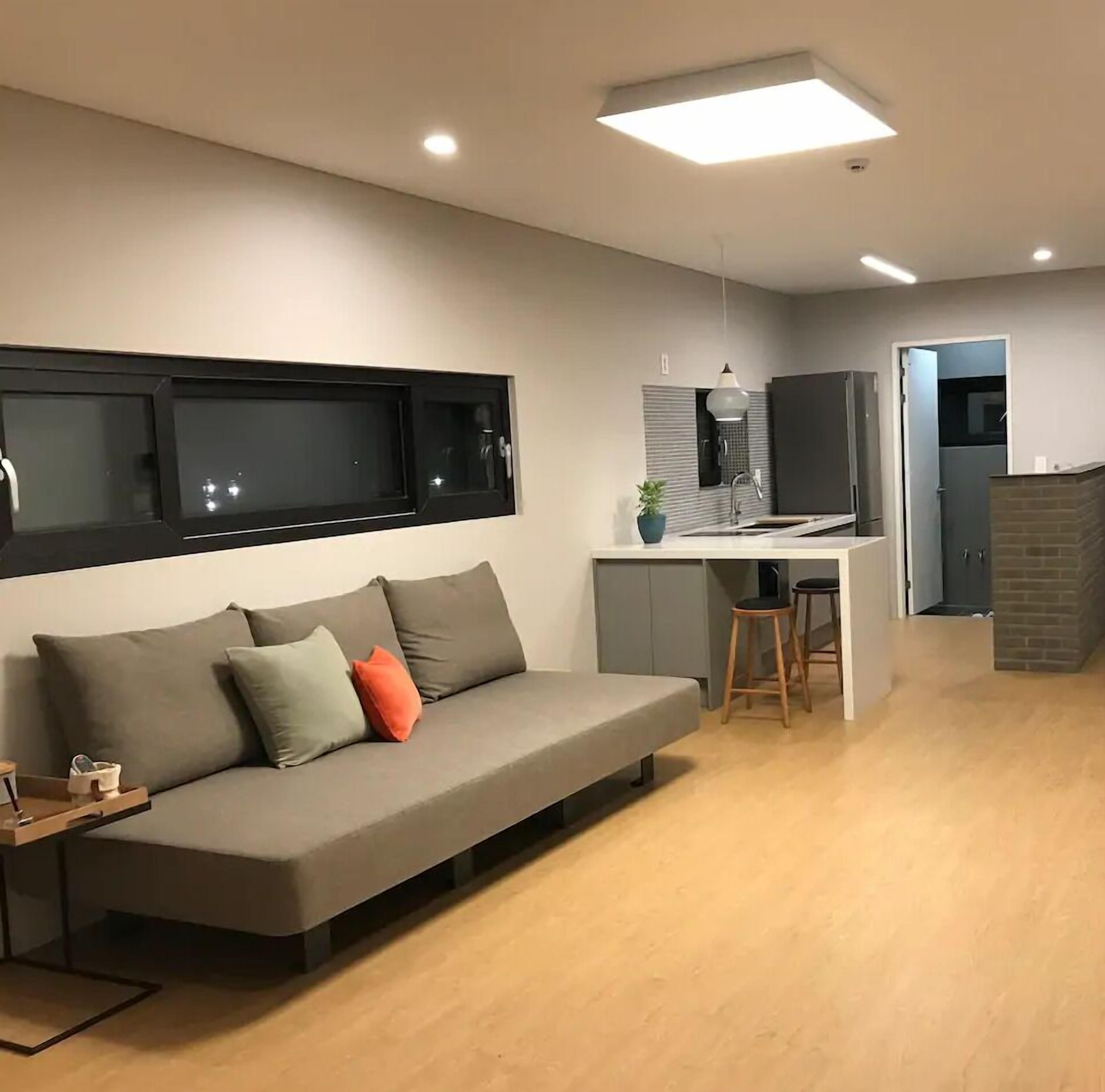 Aewol Brick House