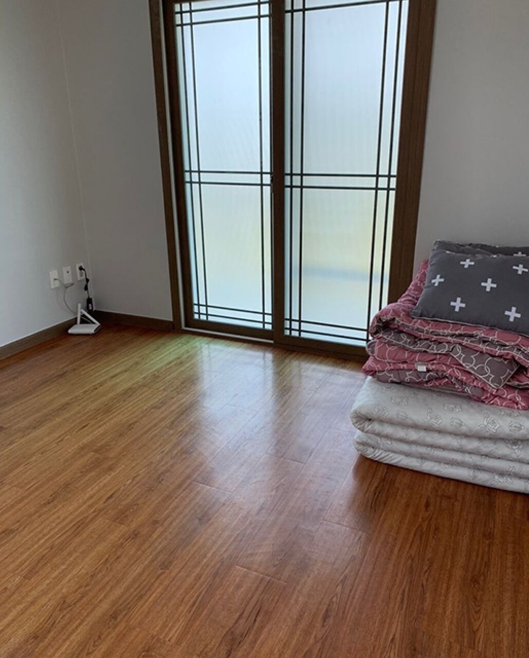Aewol Neoreunmadang Unshared House