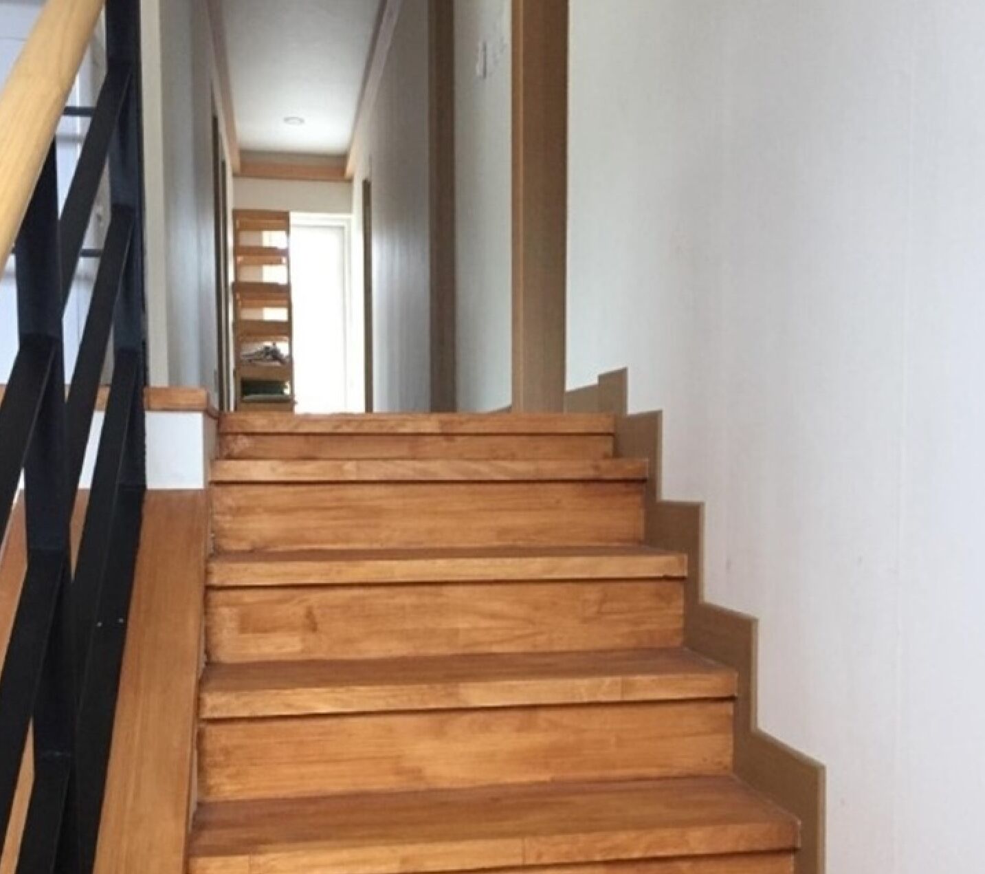 Aewol Zapari House