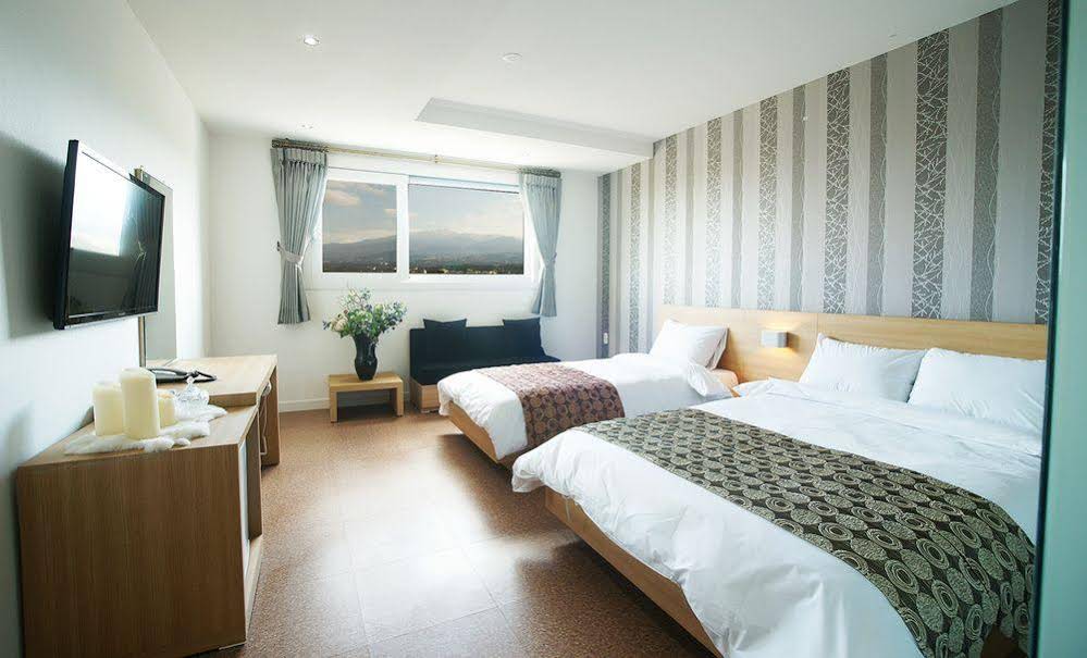 Ain People Hotel