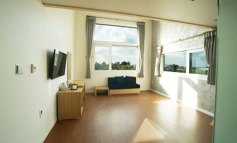Ain People Hotel