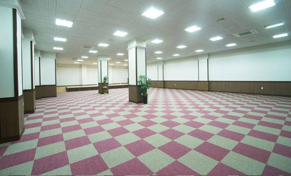 Ain People Hotel