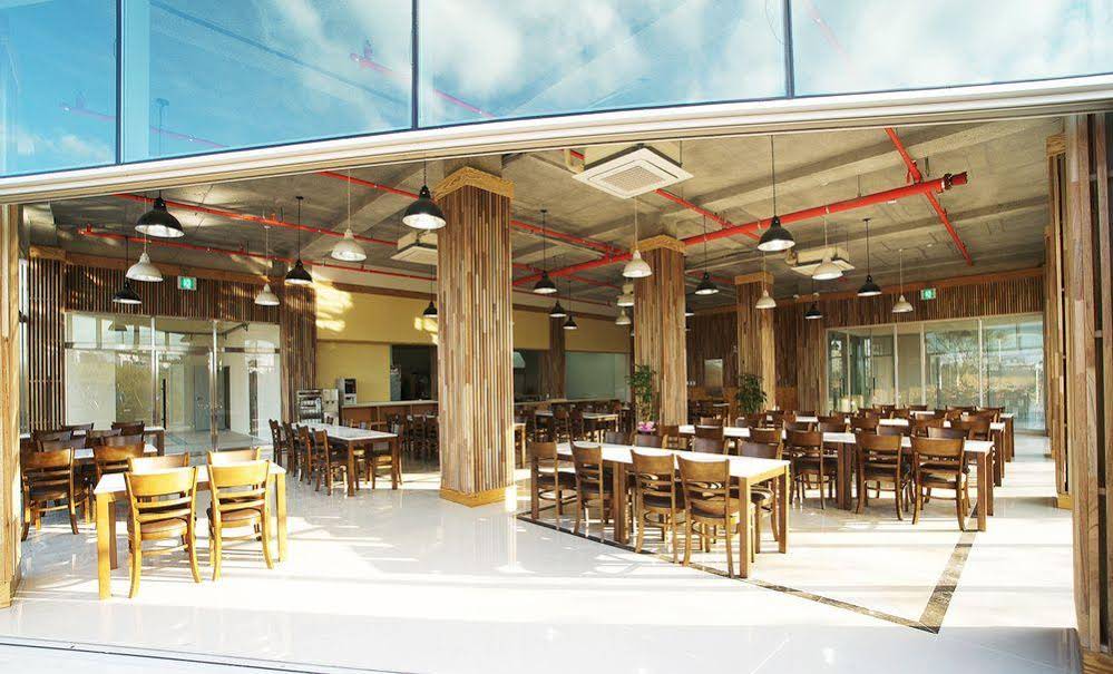 Ain People Hotel