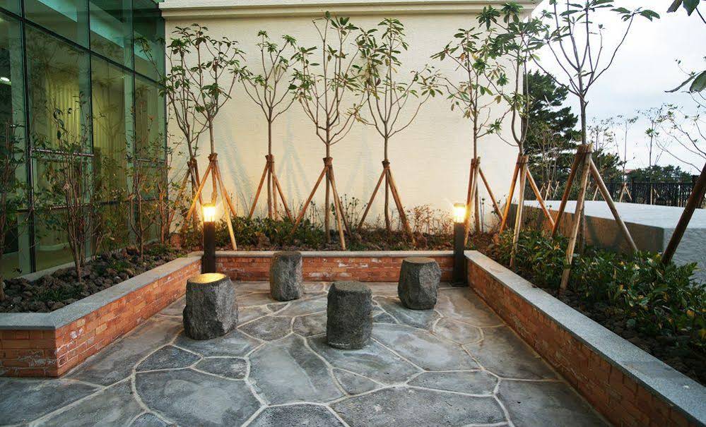 Ain People Hotel