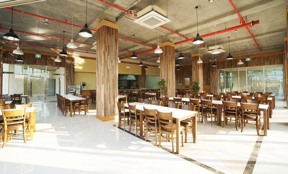Ain People Hotel