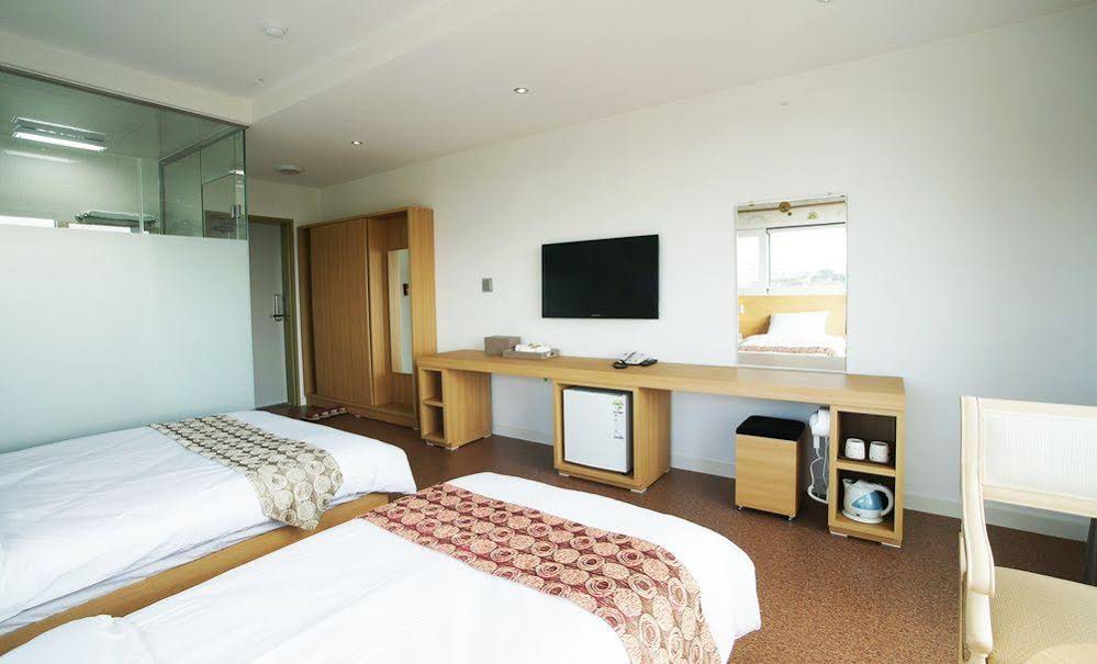 Ain People Hotel
