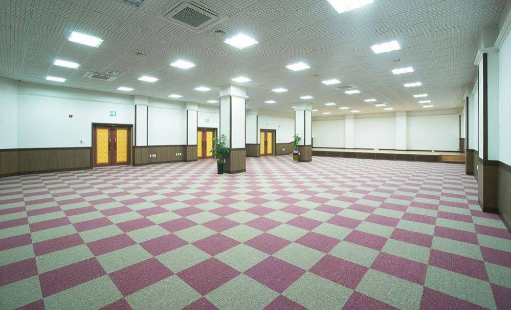 Ain People Hotel