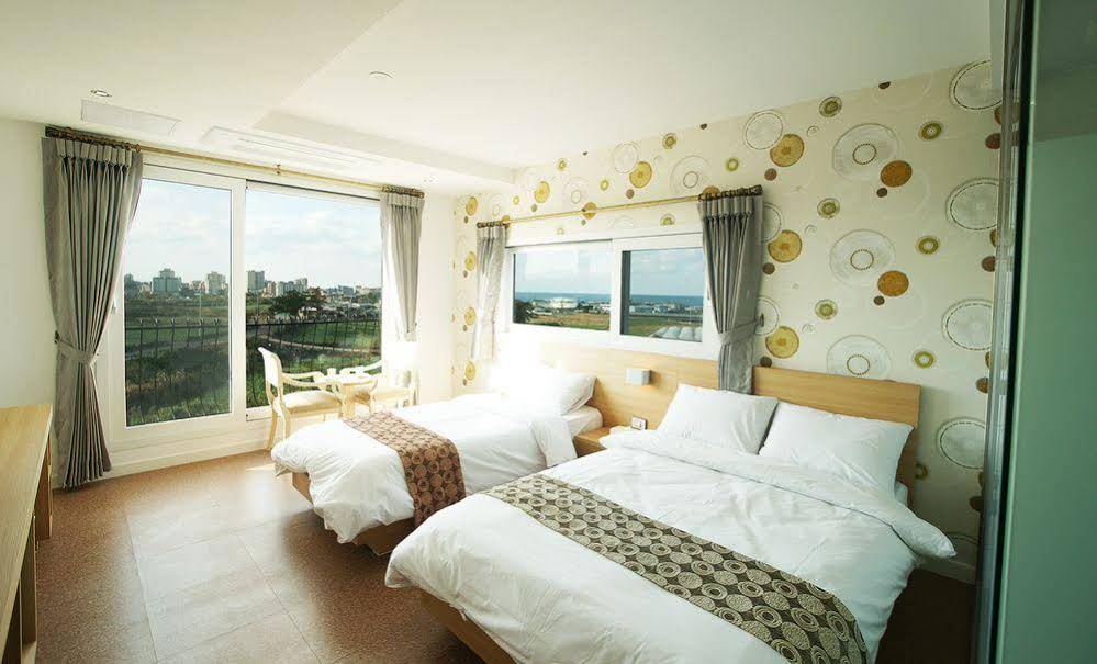 Ain People Hotel