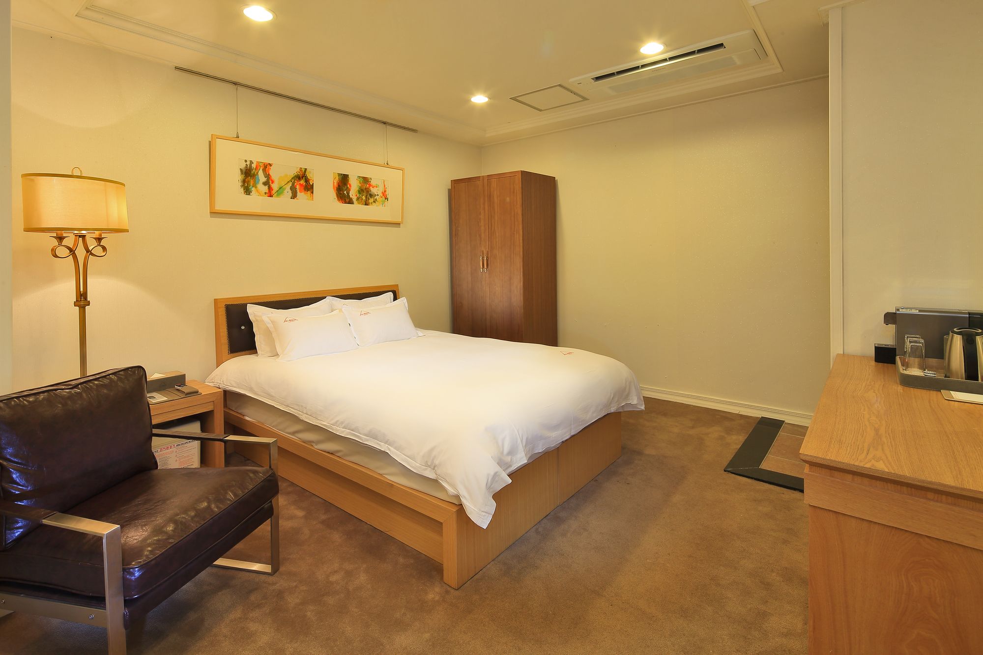 Amber Hotel Jeju