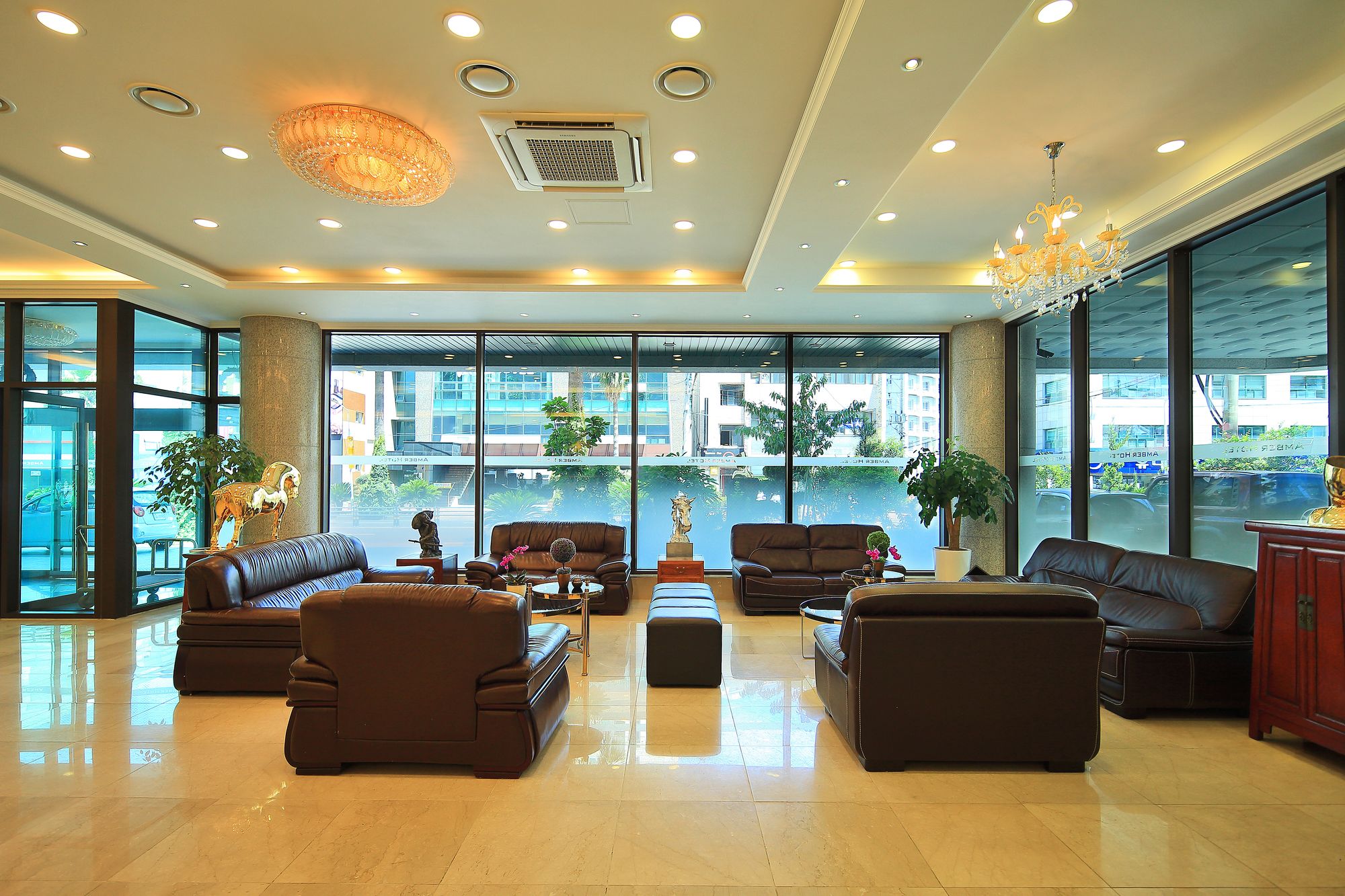 Amber Hotel Jeju