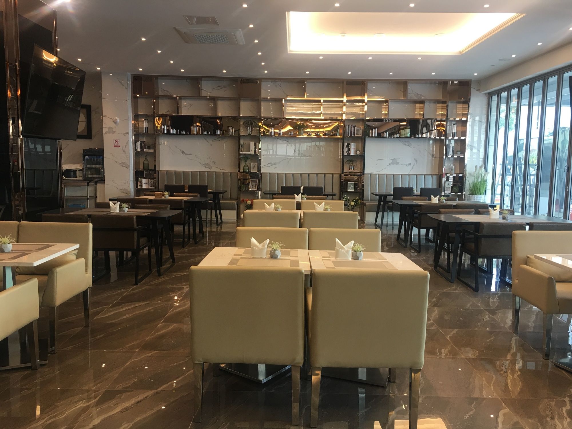 Amber Hotel Jeju