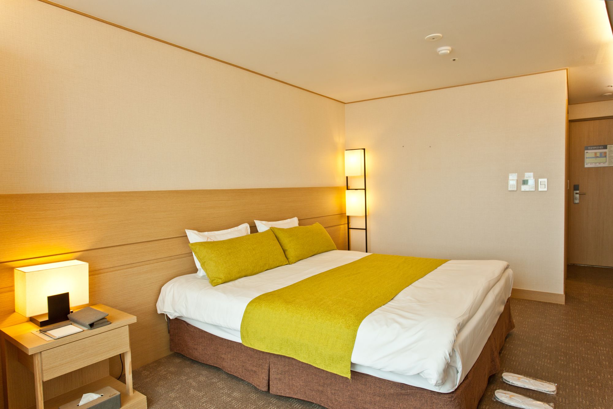 Amber Hotel Central