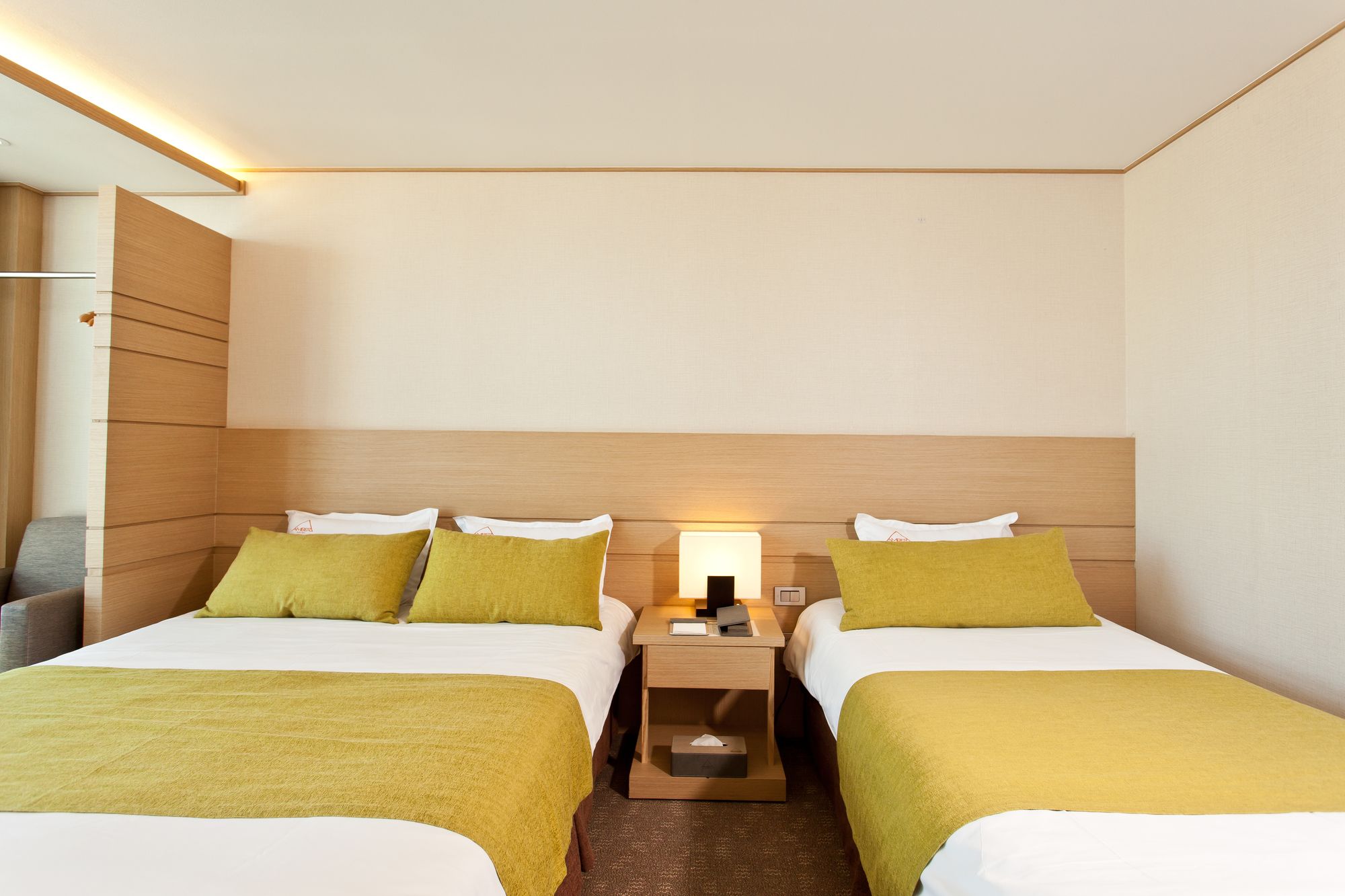 Amber Hotel Central