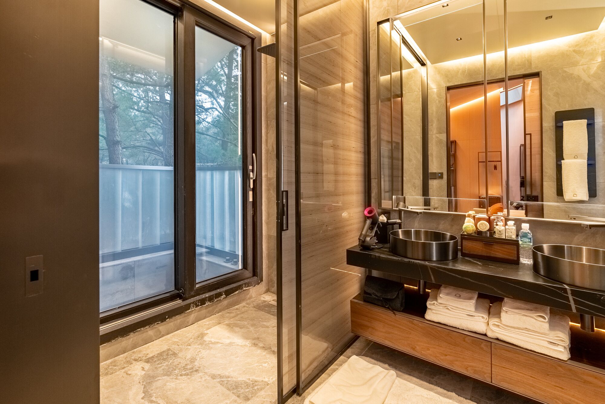 Amber Pure Hill Hotels & Resorts