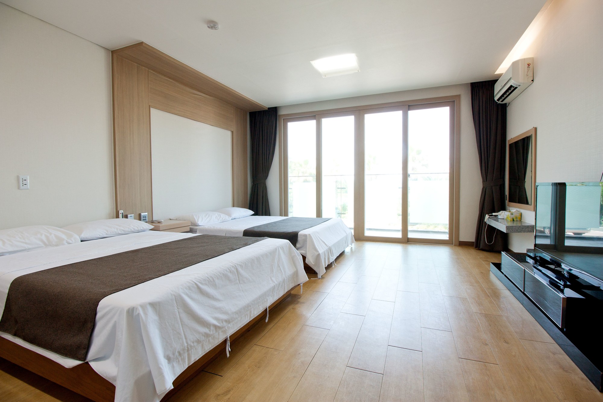 Amoureux Resort