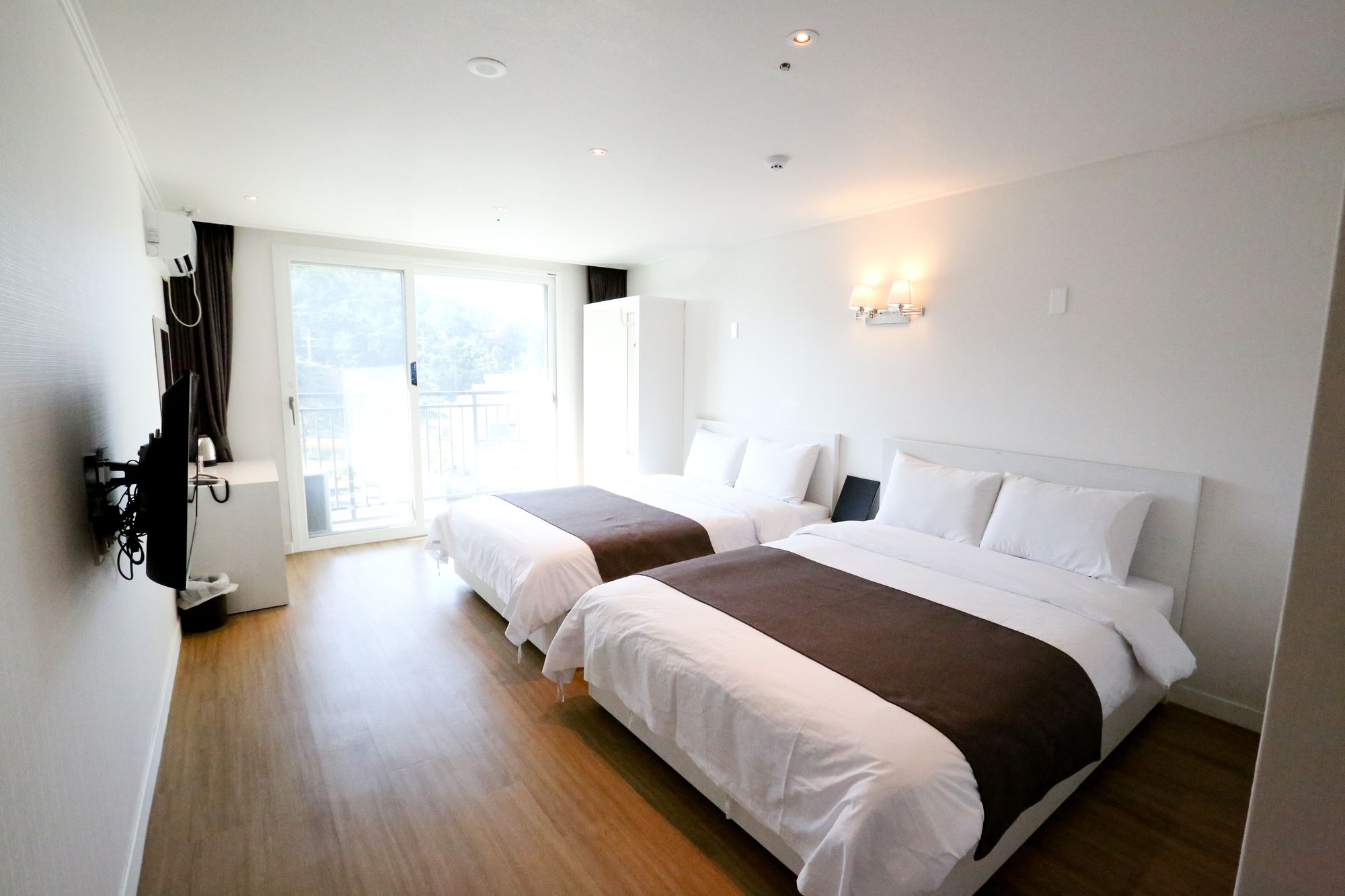 Amoureux Resort