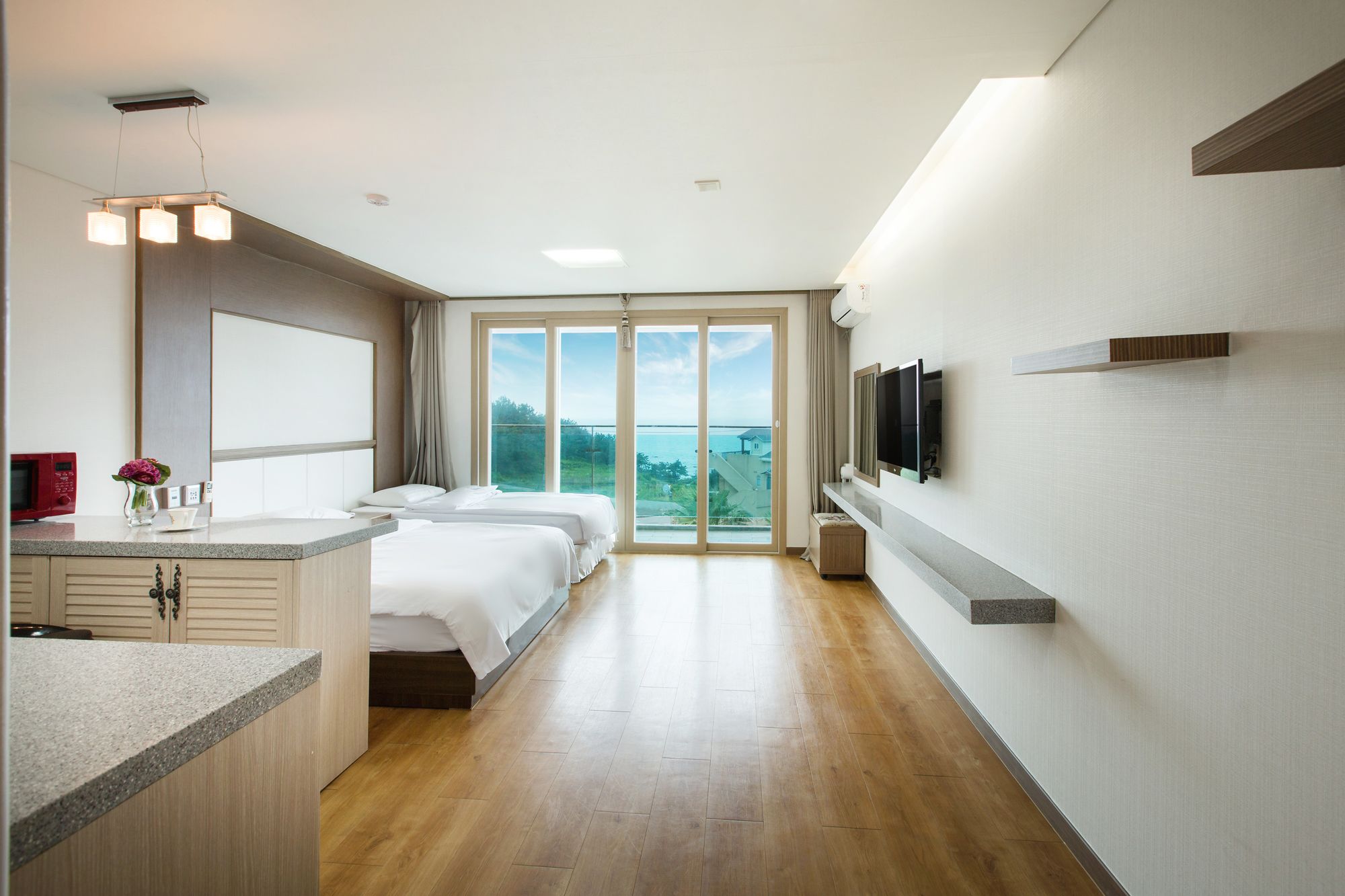 Amoureux Resort