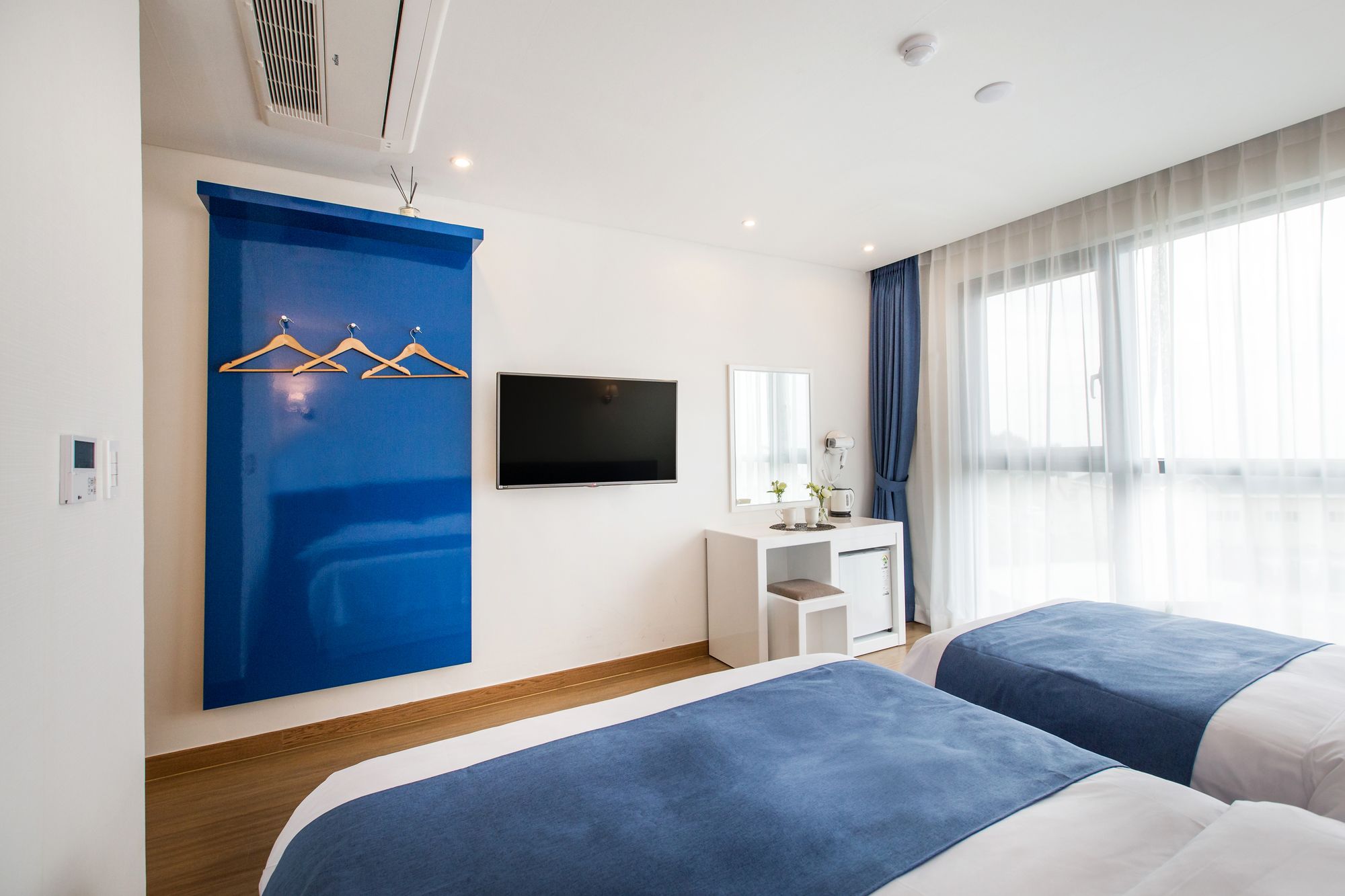 Amoureux Resort