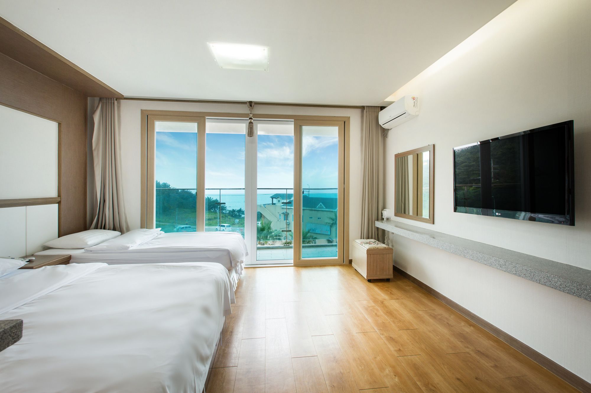Amoureux Resort