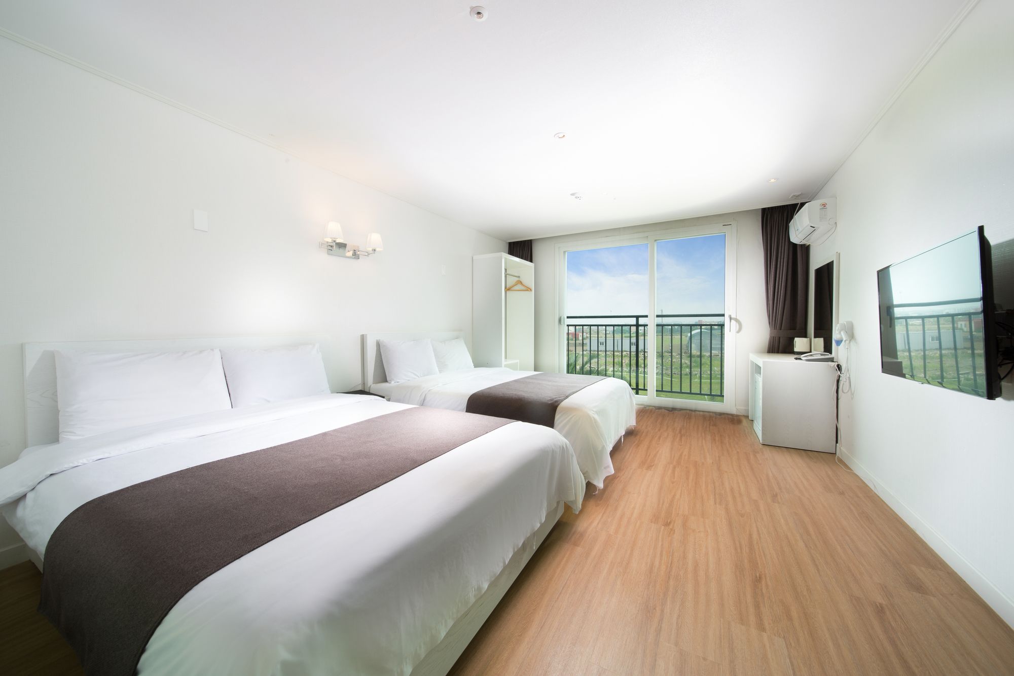 Amoureux Resort