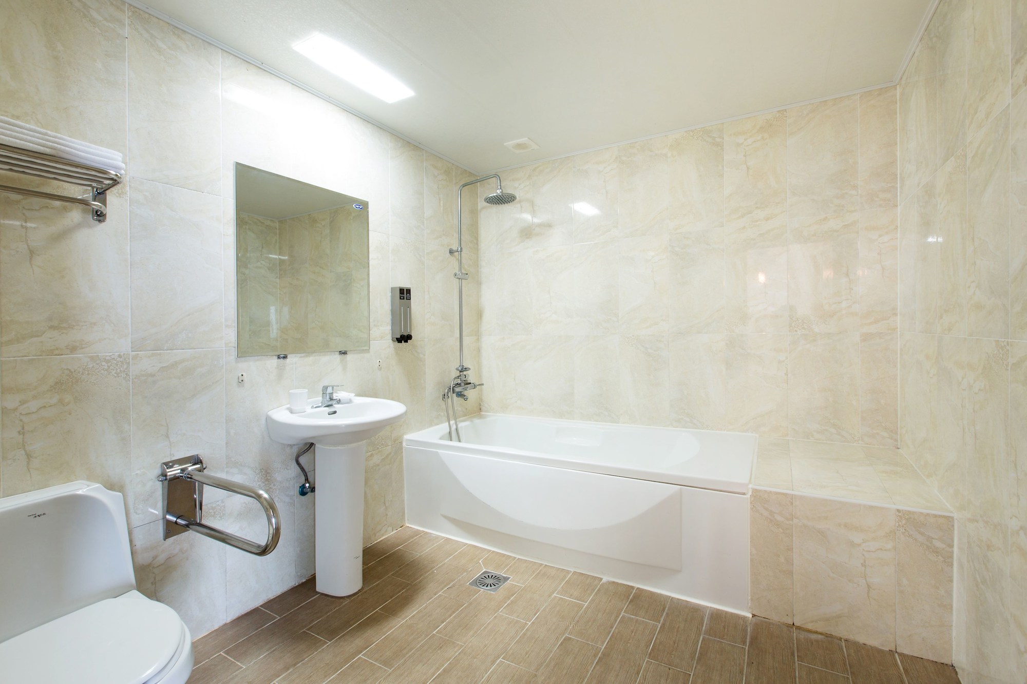 Amoureux Resort