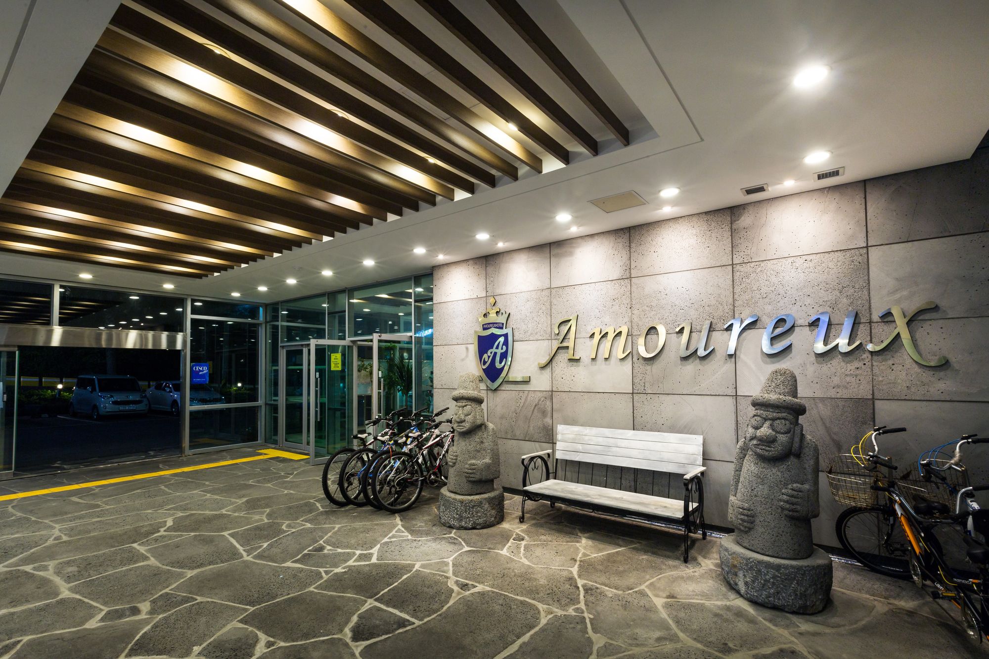 Amoureux Resort