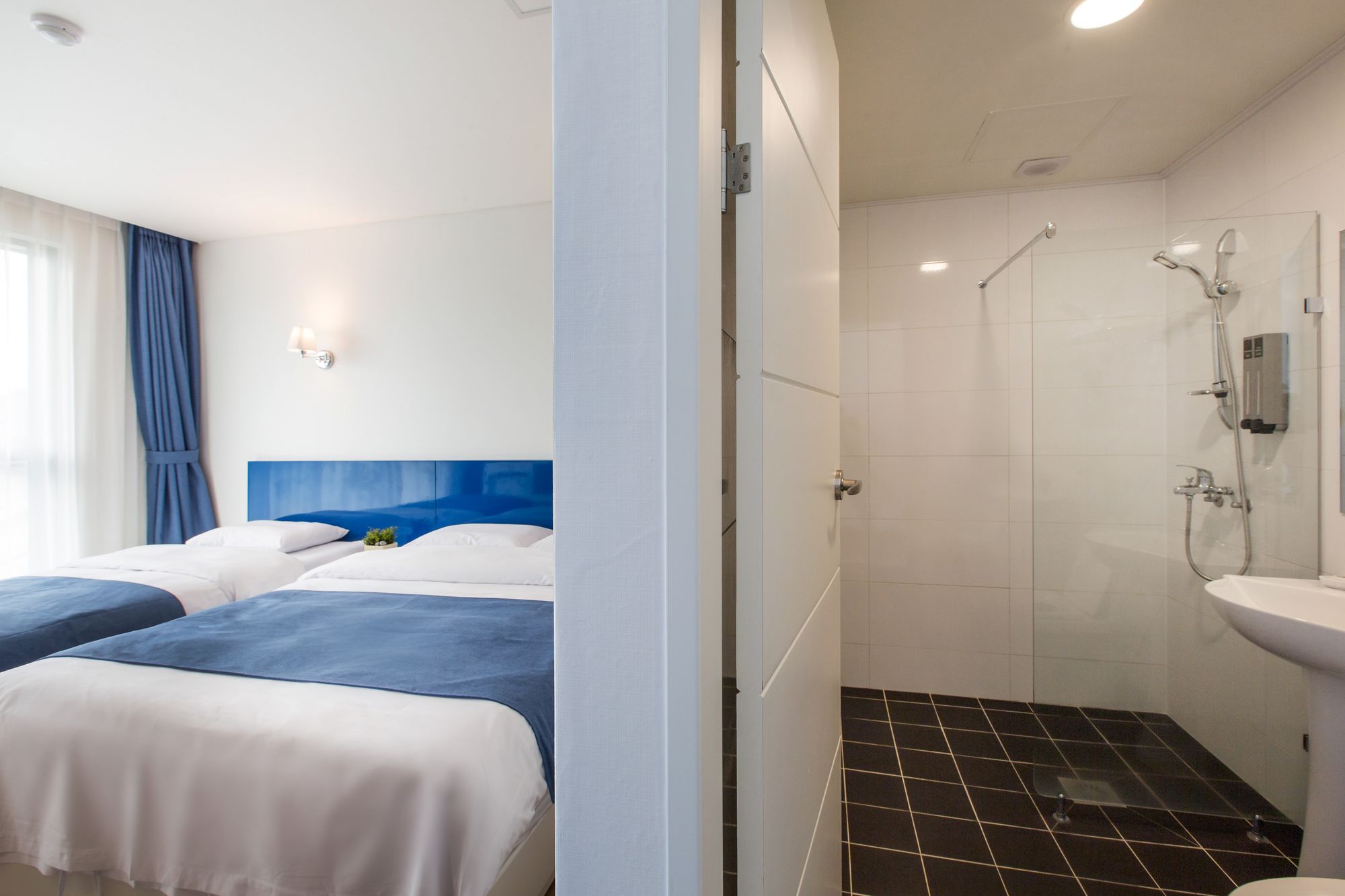 Amoureux Resort