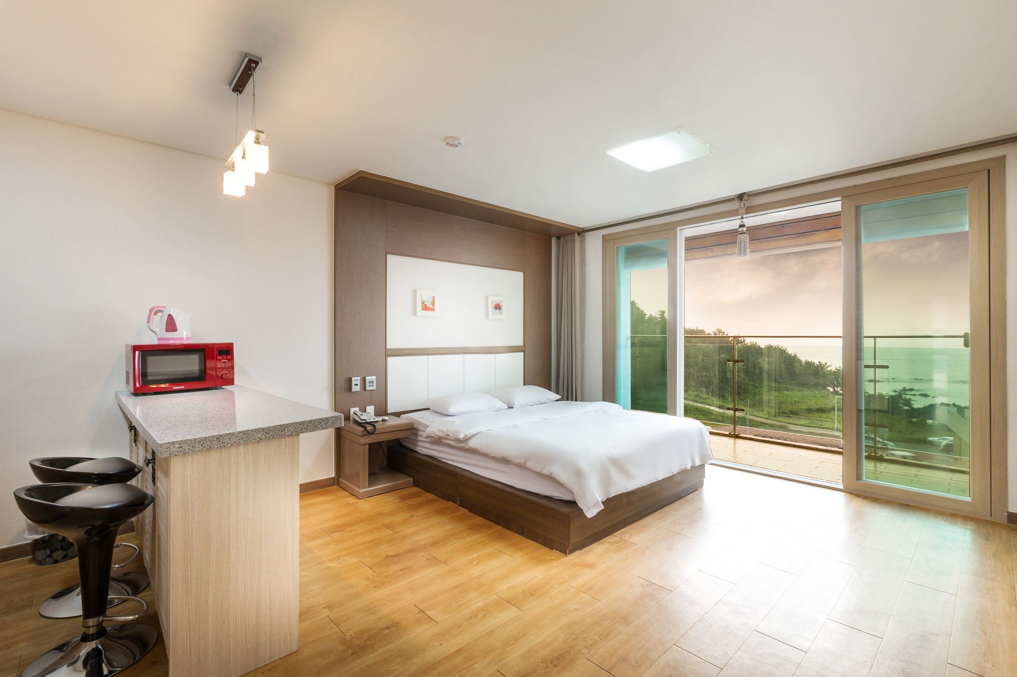 Amoureux Resort