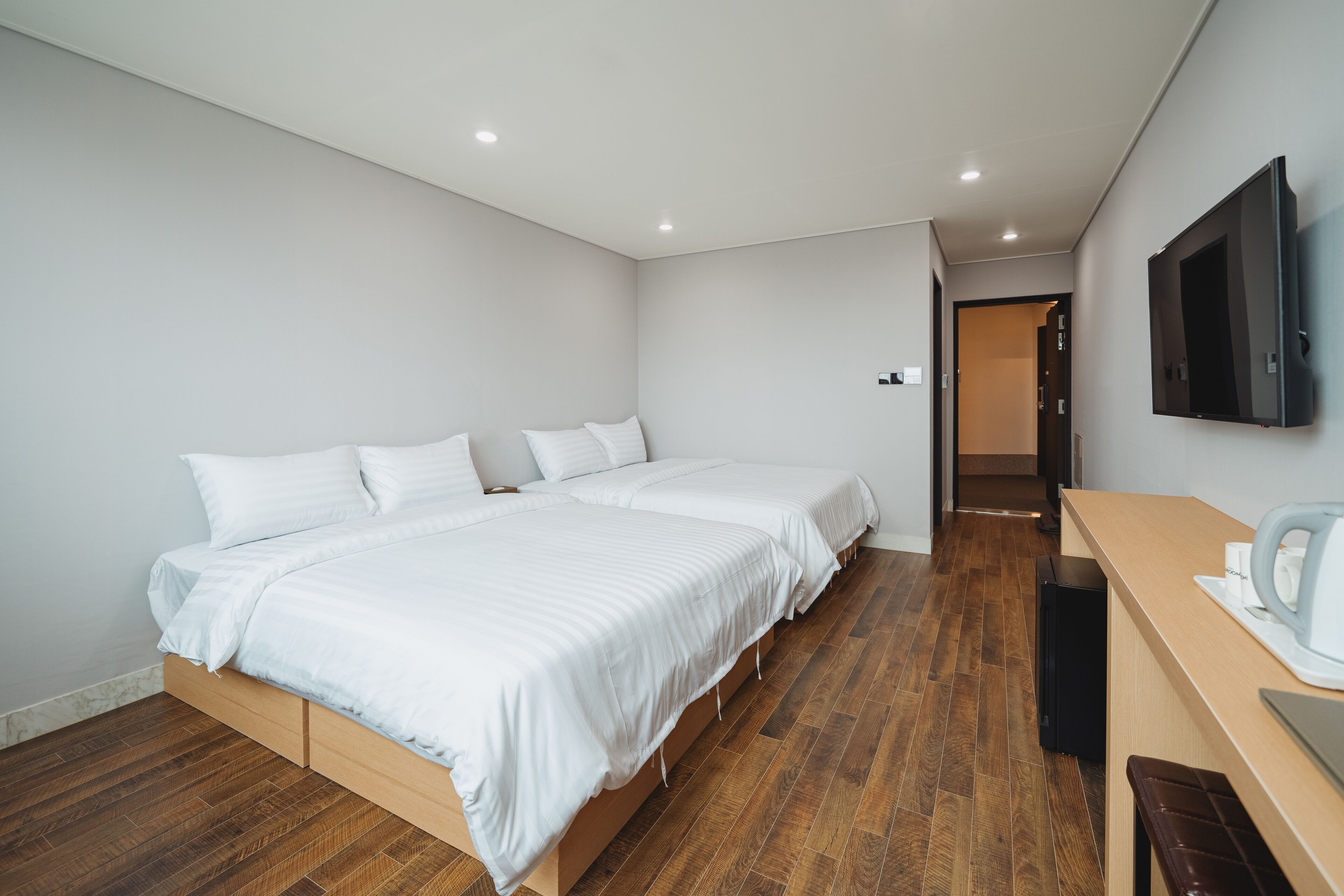 Aroomi Hotel Hyupjae